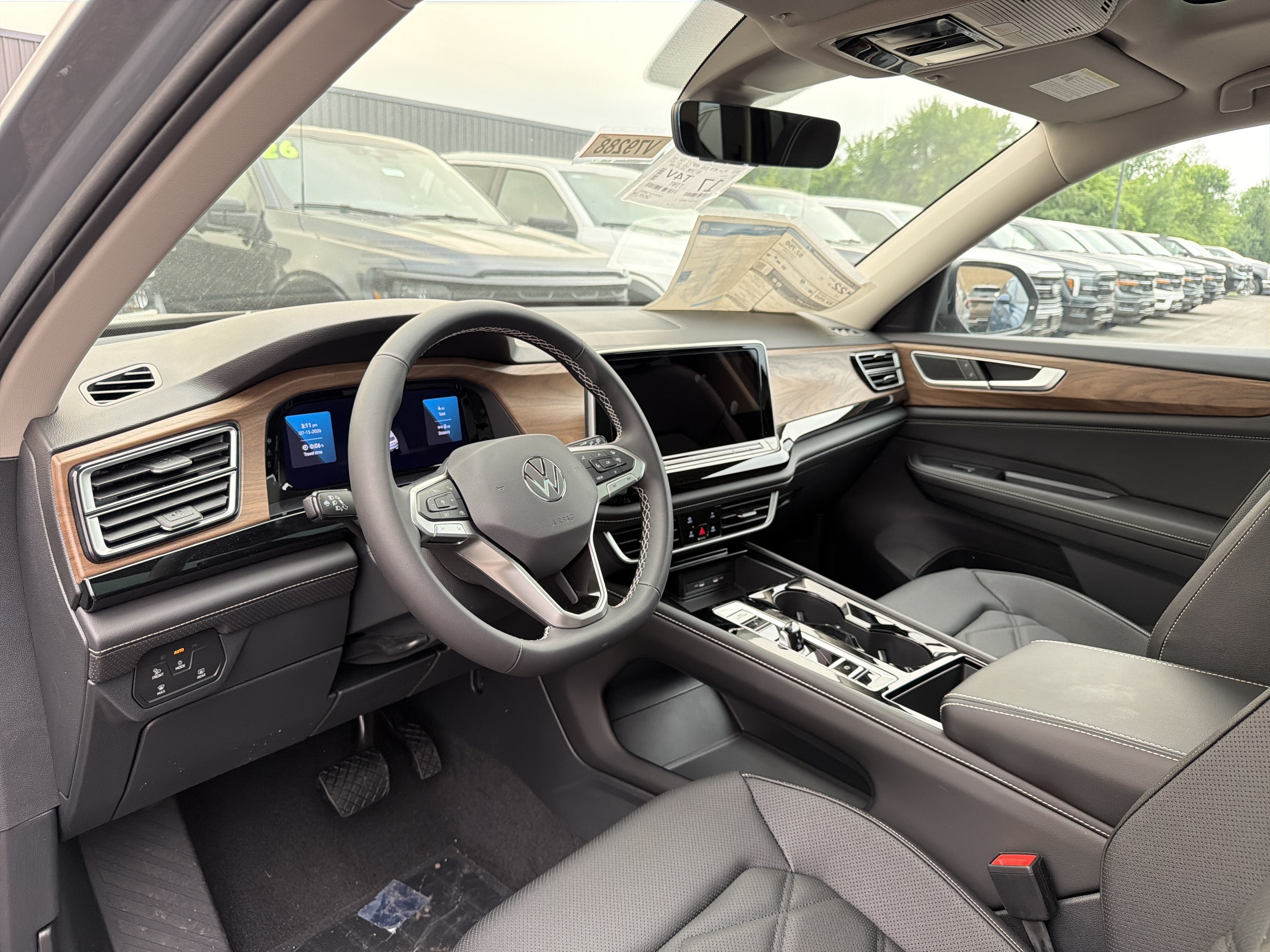 2026 Volkswagen Atlas 2.0T SE w/Technology 4MOTION