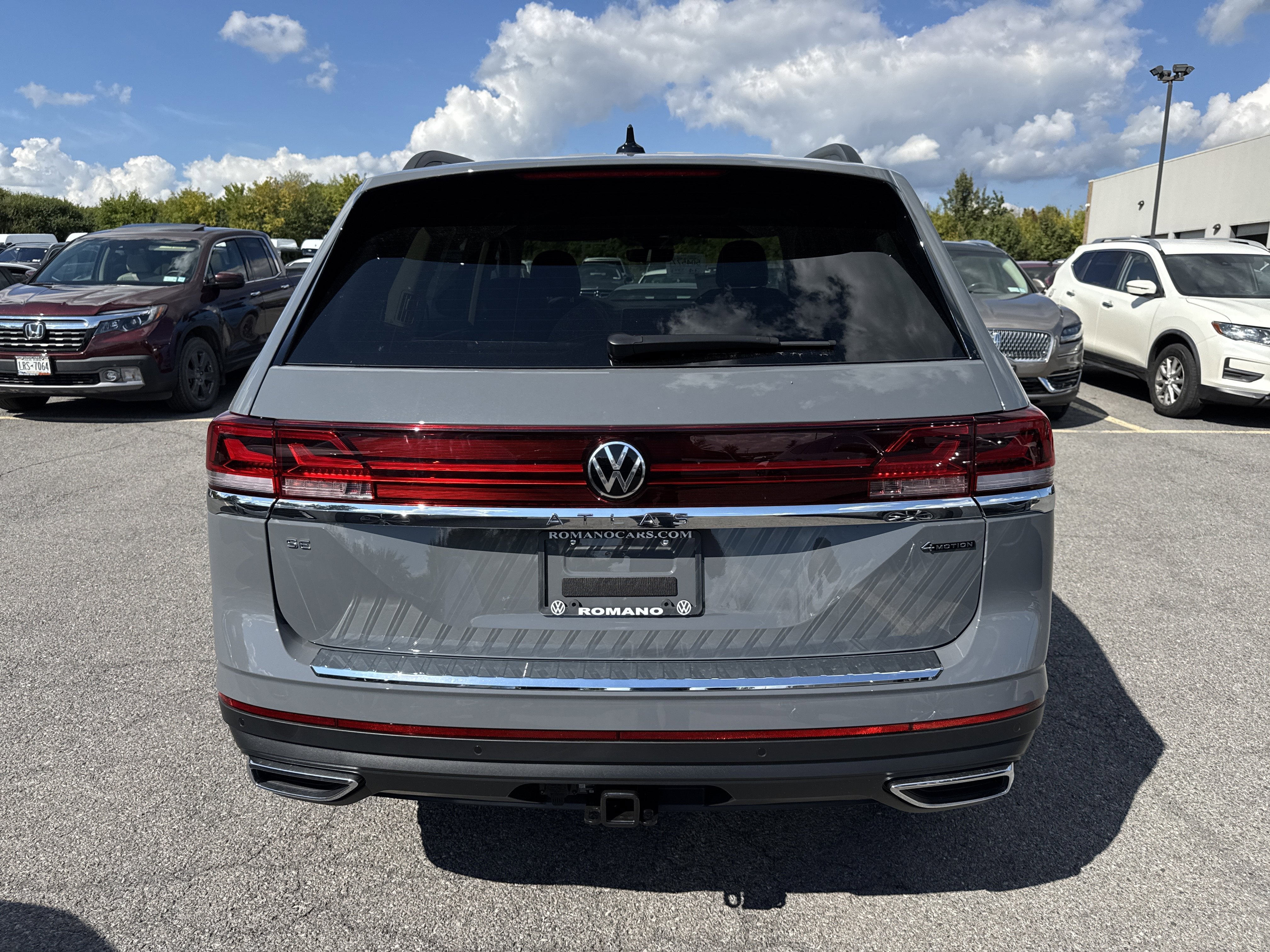 2026 Volkswagen Atlas 2.0T SE w/Technology 4MOTION