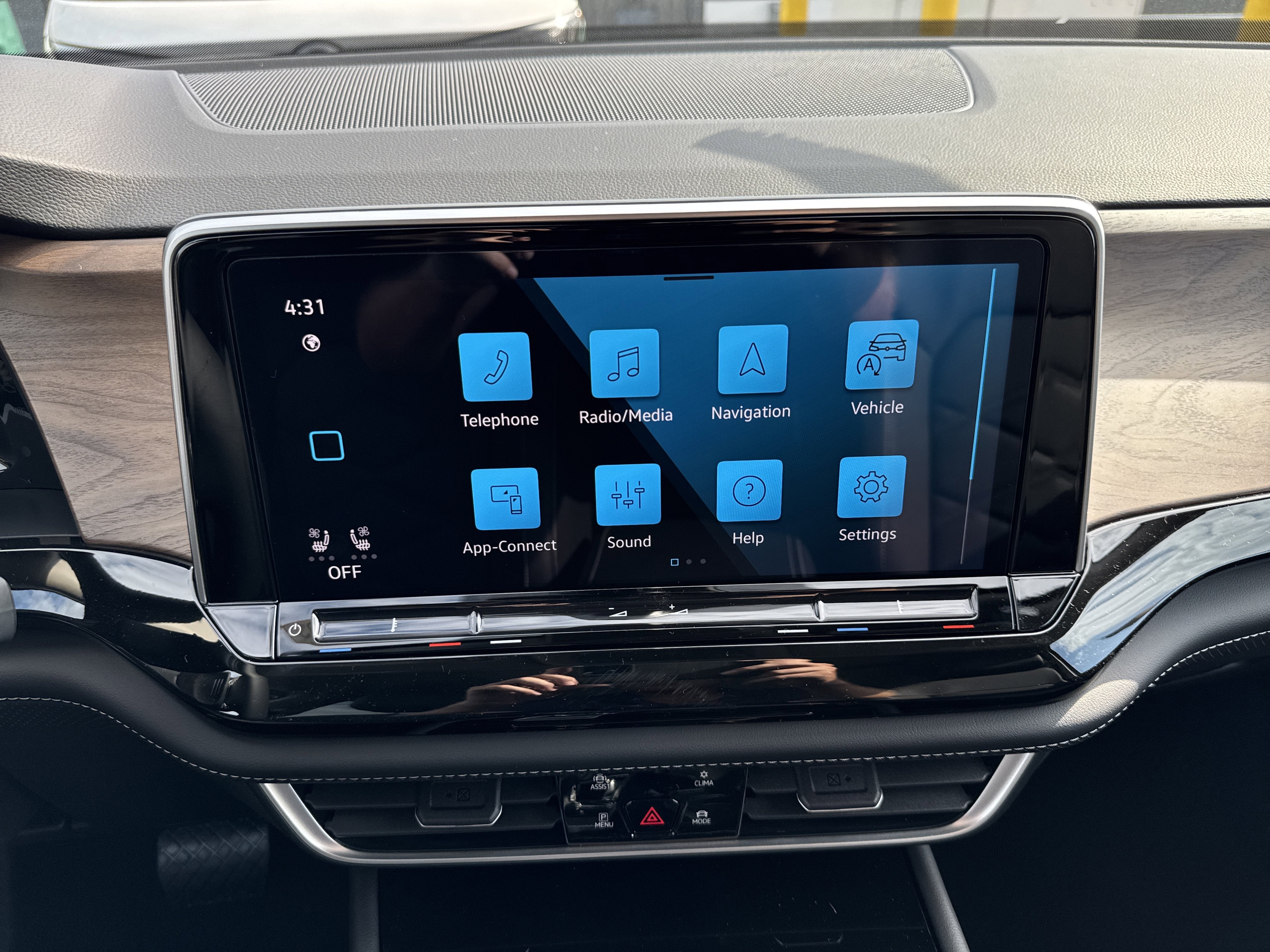 2026 Volkswagen Atlas 2.0T SE w/Technology 4MOTION