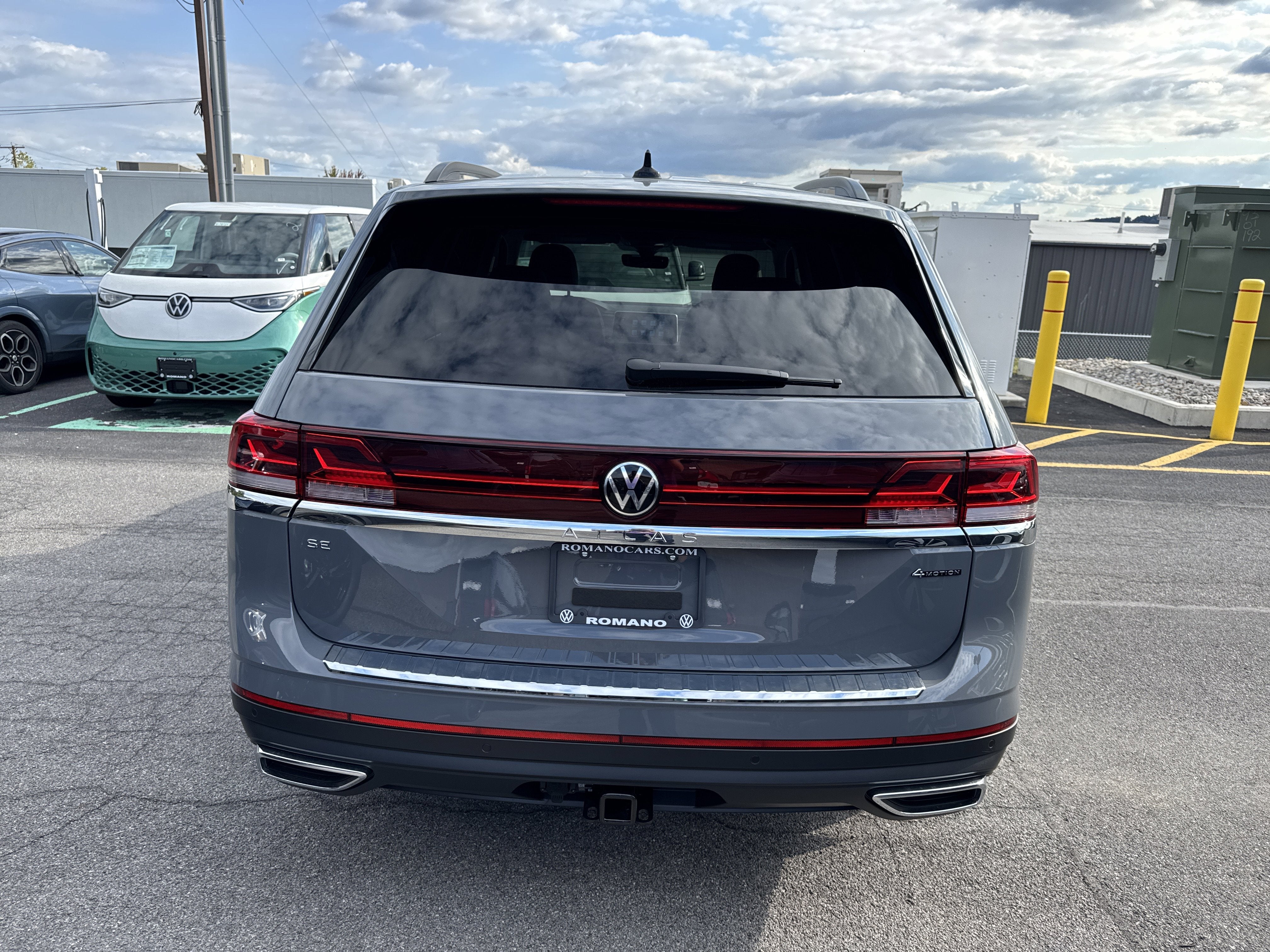 2026 Volkswagen Atlas 2.0T SE w/Technology 4MOTION
