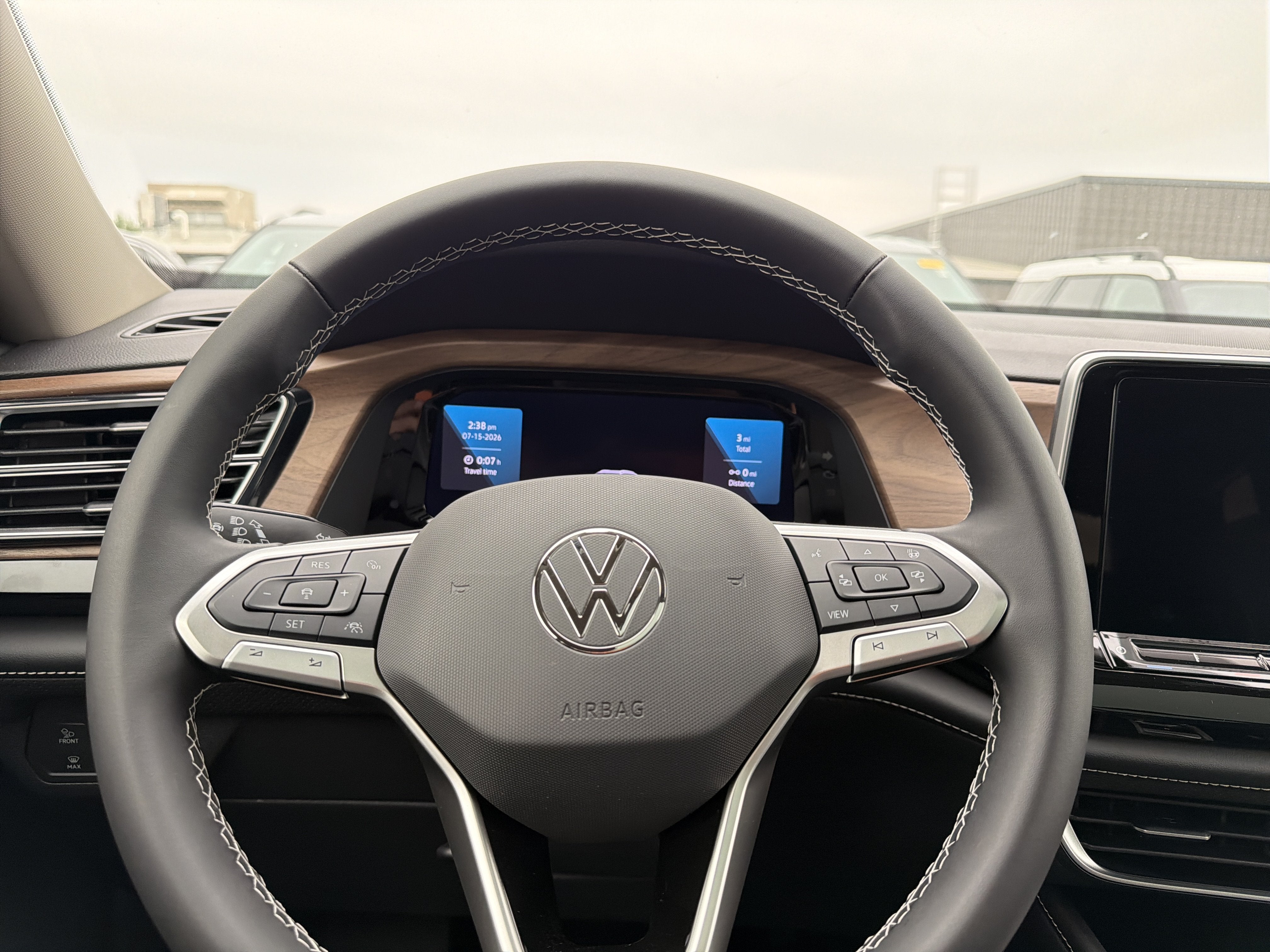 2026 Volkswagen Atlas 2.0T SE w/Technology 4MOTION