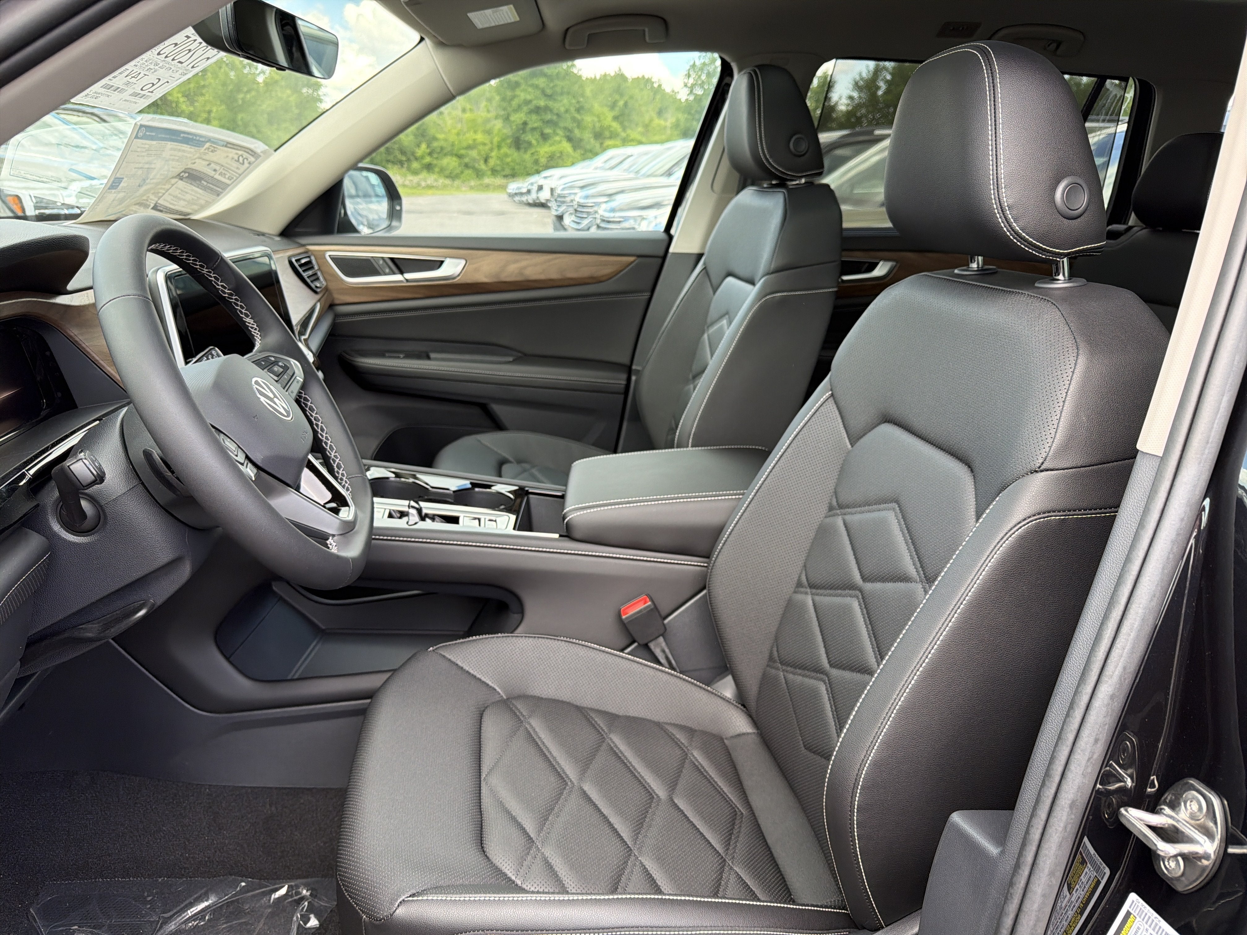 2026 Volkswagen Atlas 2.0T SE w/Technology 4MOTION