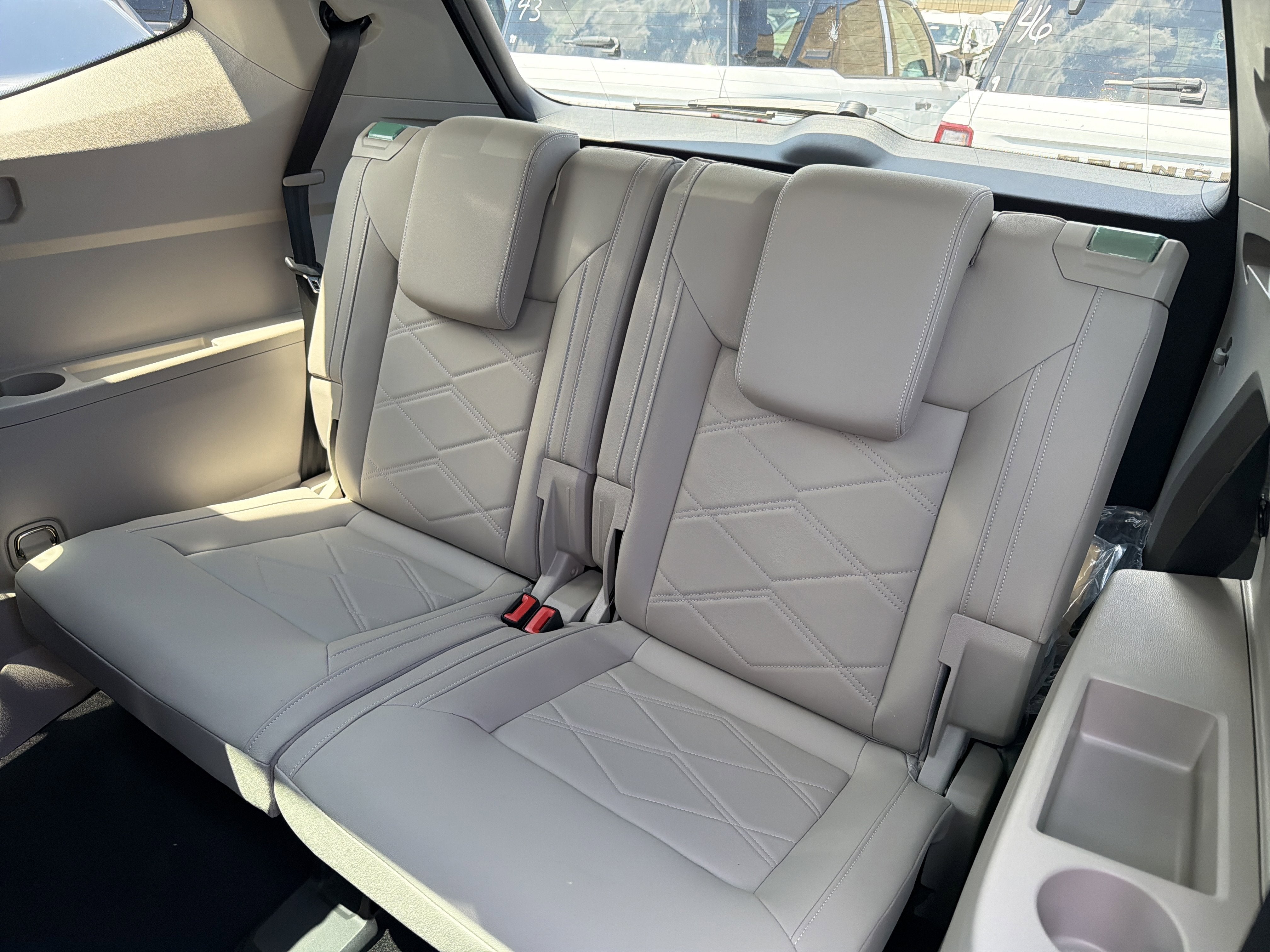 2026 Volkswagen Atlas 2.0T SE w/Technology 4MOTION