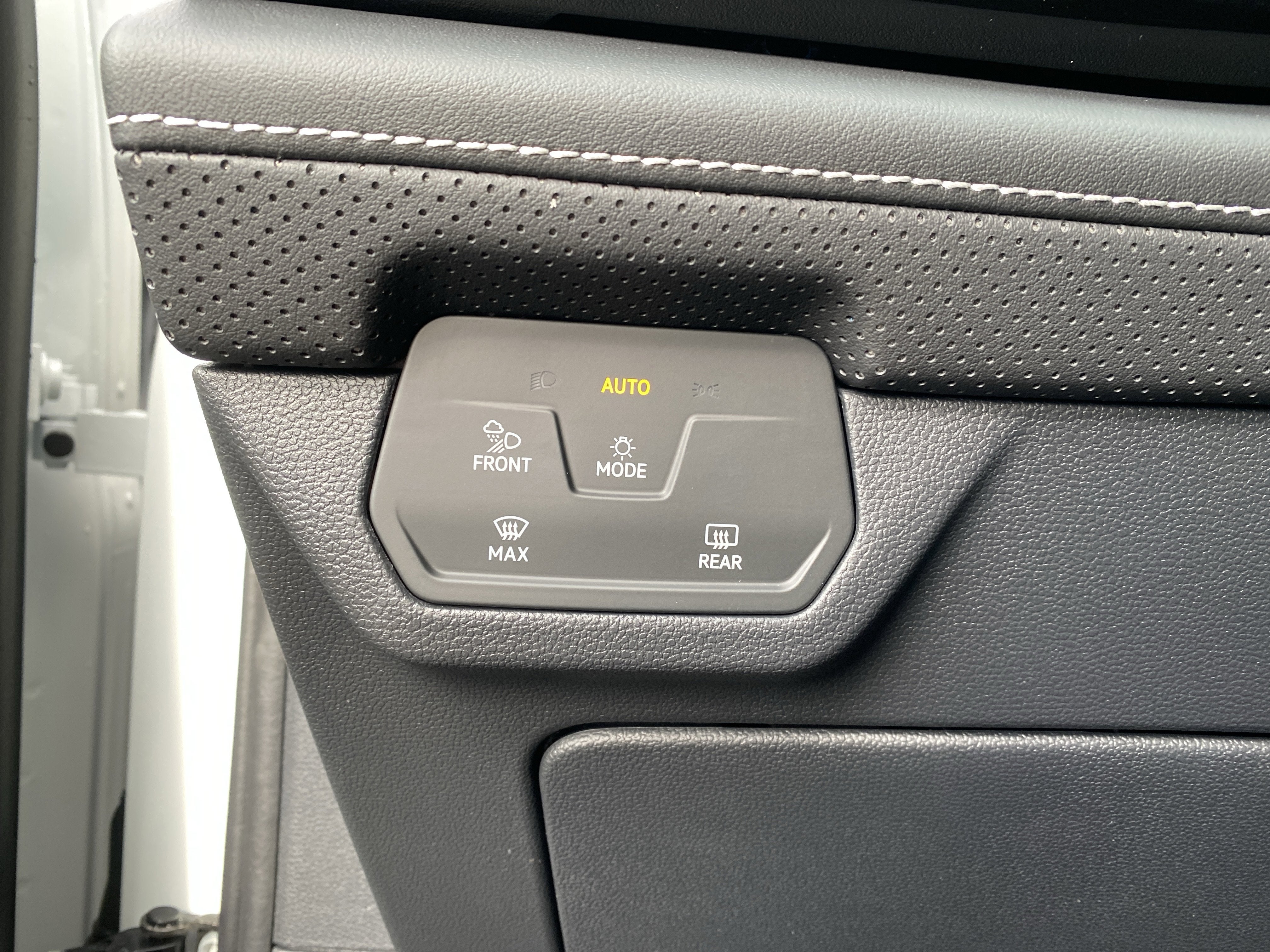 2026 Volkswagen Atlas 2.0T SE 4MOTION