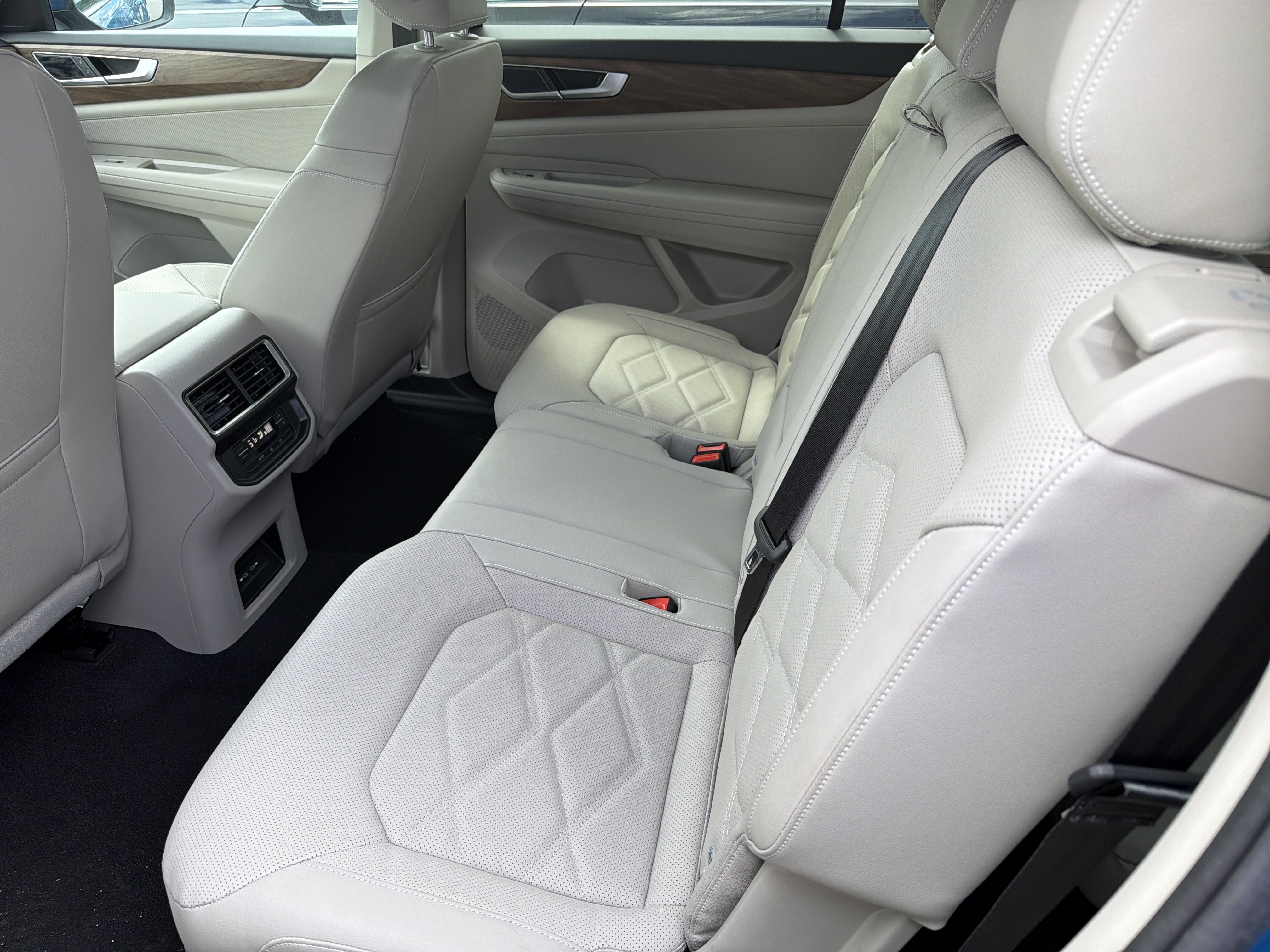 2026 Volkswagen Atlas 2.0T SE 4MOTION