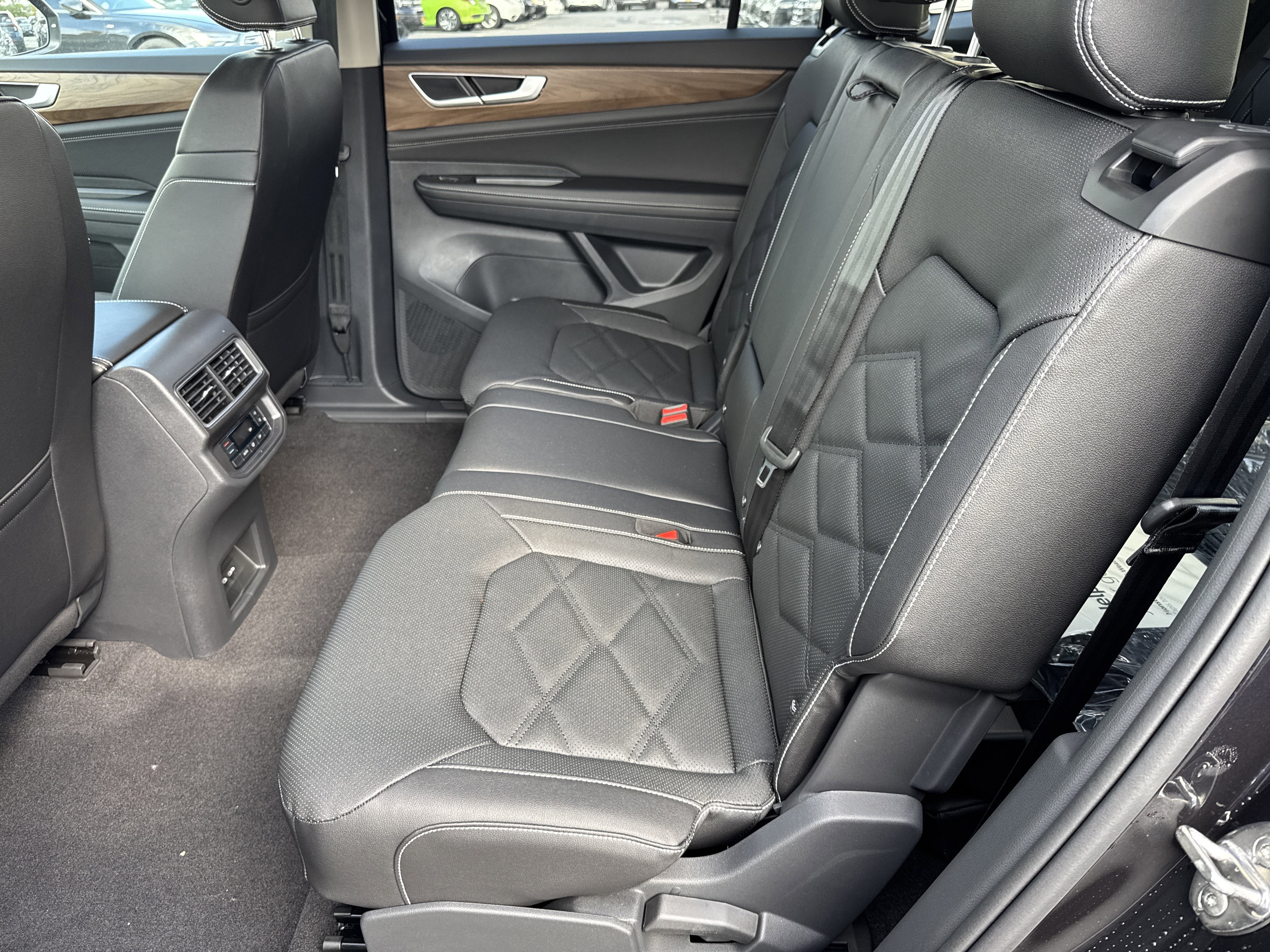 2026 Volkswagen Atlas 2.0T SE 4MOTION