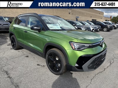 2025 Volkswagen Taos SE Black 4MOTION