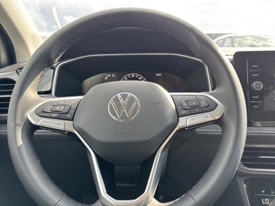 2025 Volkswagen Taos SE Black 4MOTION