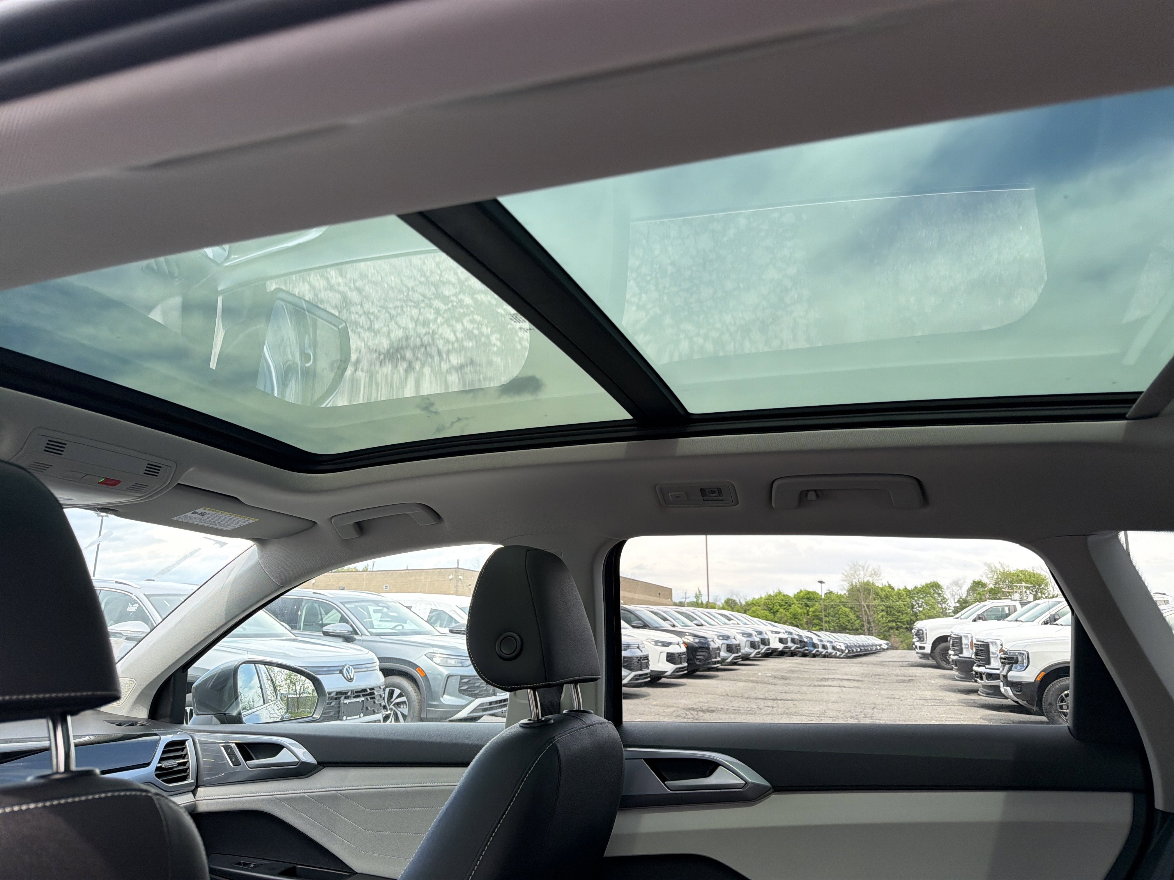 2026 Volkswagen Taos SEL 4MOTION