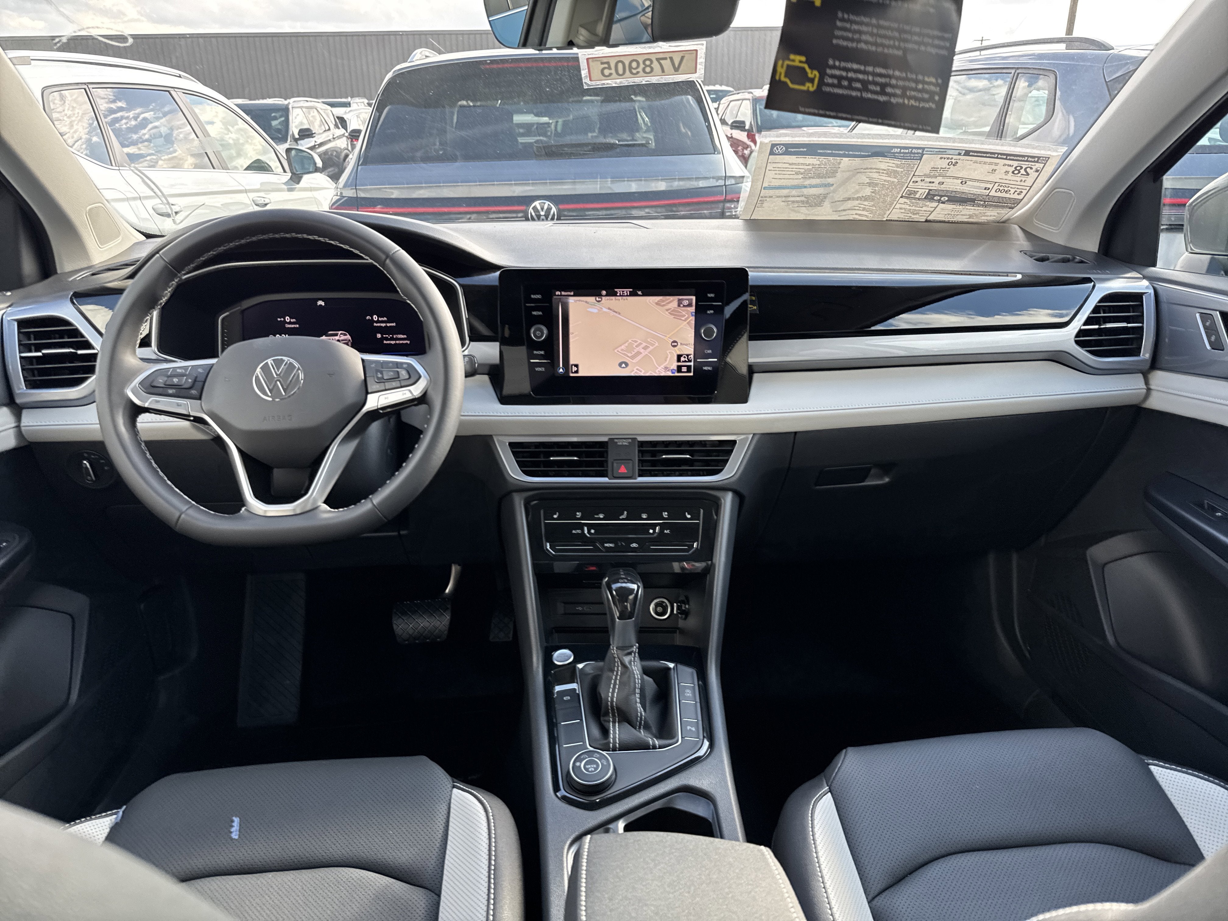 2025 Volkswagen Taos SEL 4MOTION