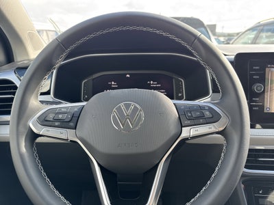 2025 Volkswagen Taos SEL 4MOTION