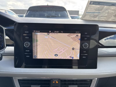 2025 Volkswagen Taos SEL 4MOTION