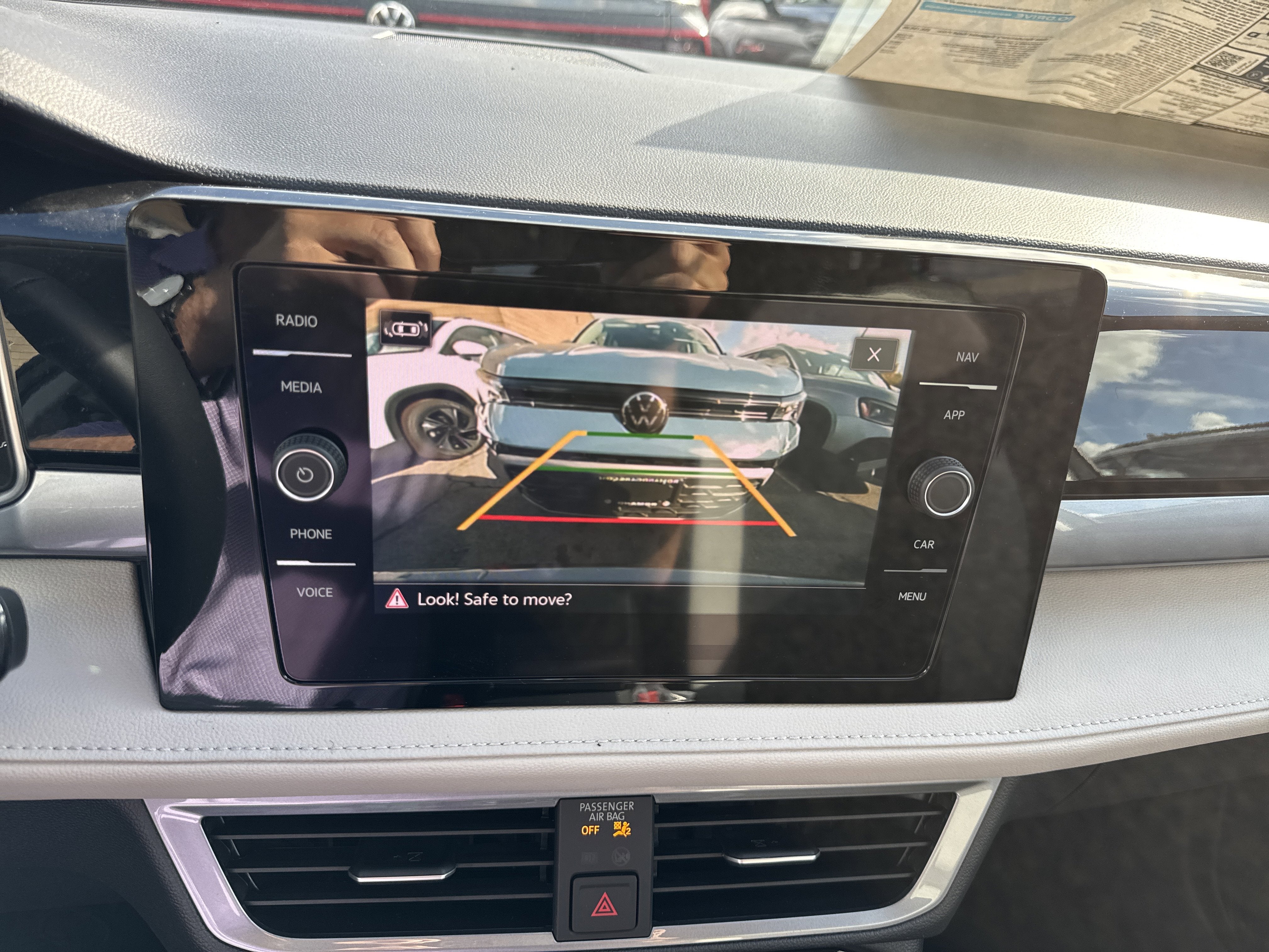 2025 Volkswagen Taos SEL 4MOTION