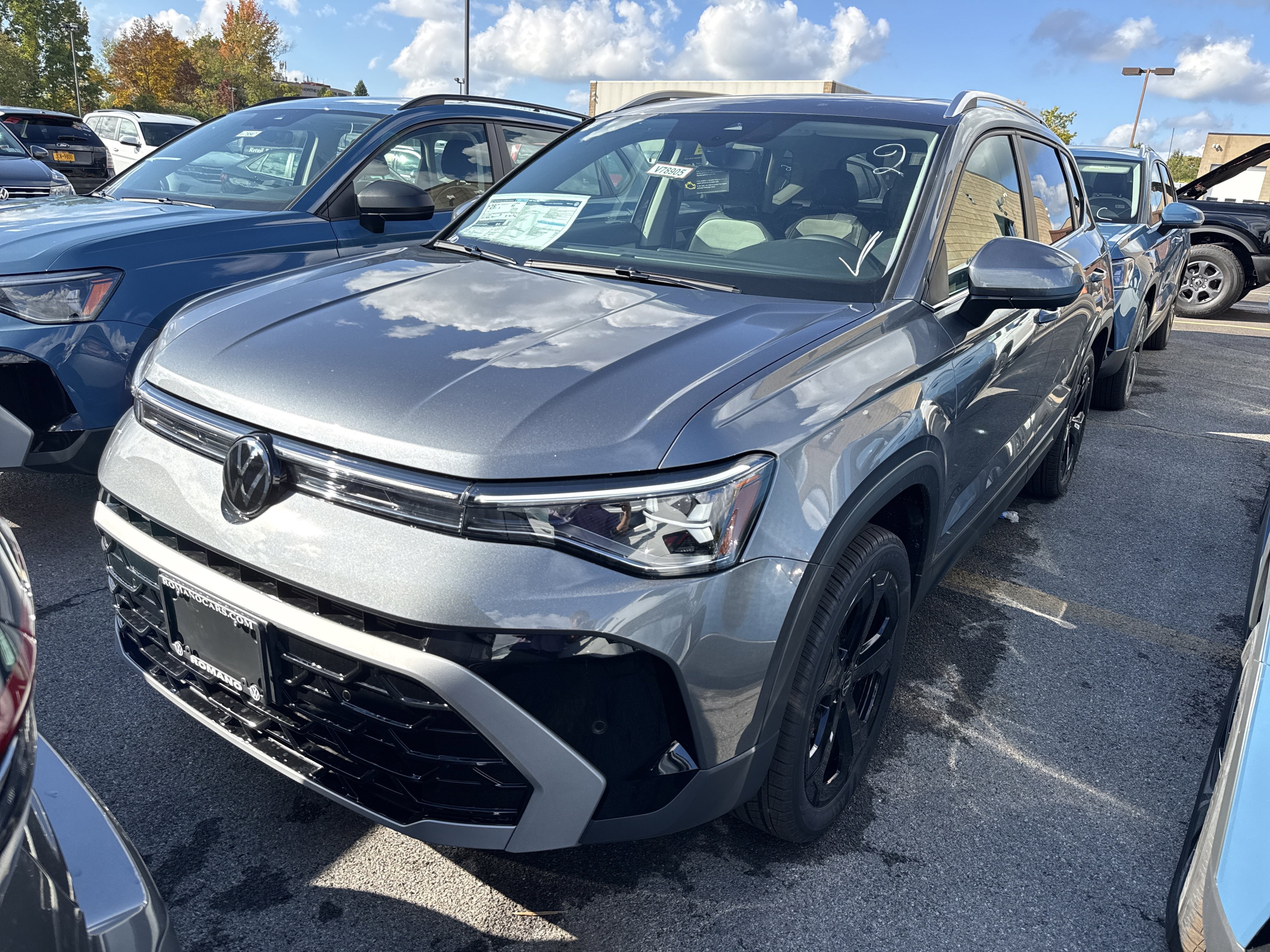 2025 Volkswagen Taos SEL 4MOTION