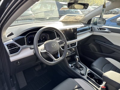 2025 Volkswagen Taos SEL 4MOTION