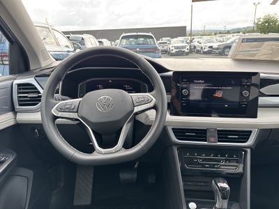 2025 Volkswagen Taos SEL 4MOTION