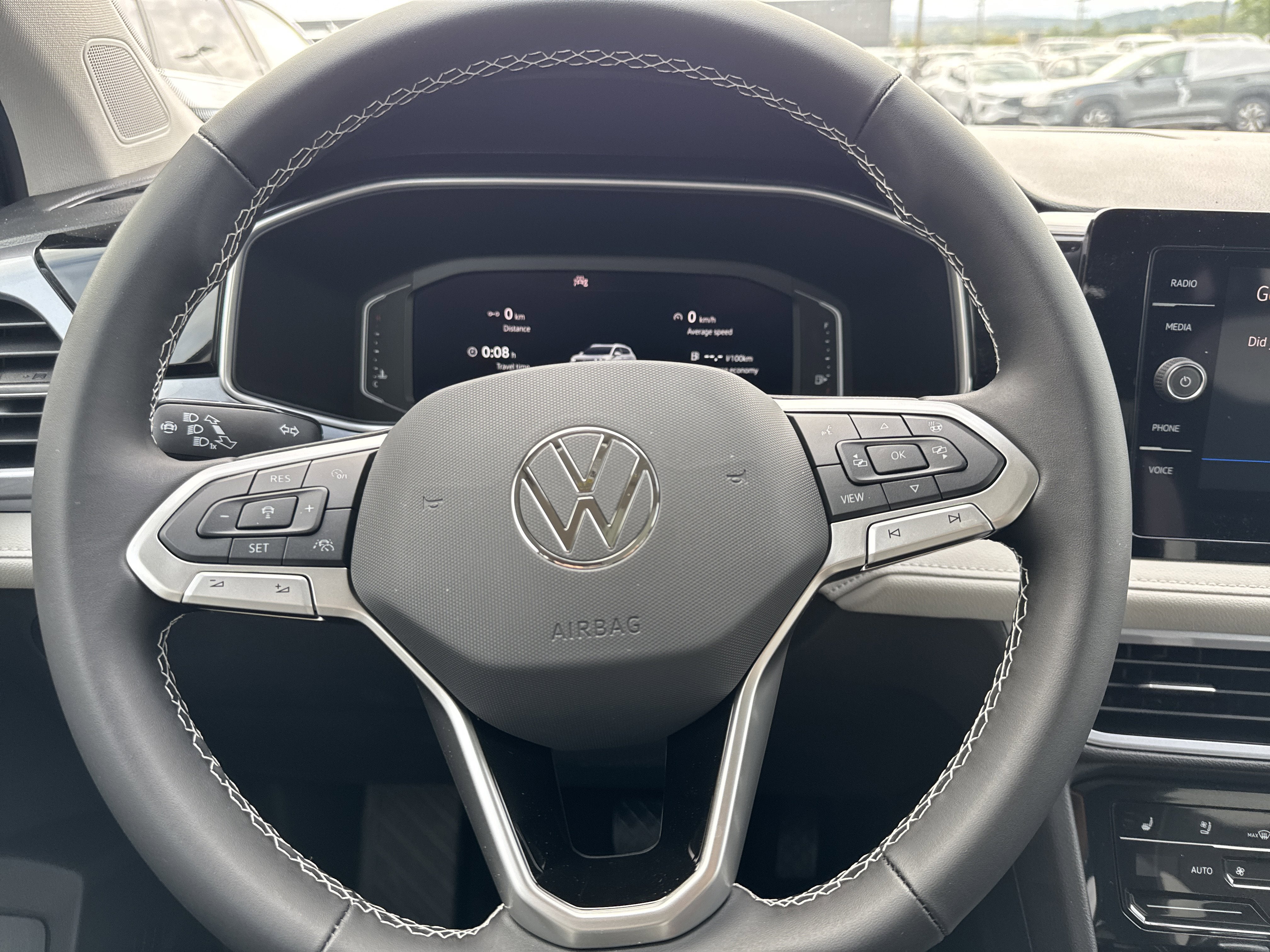 2025 Volkswagen Taos SEL 4MOTION