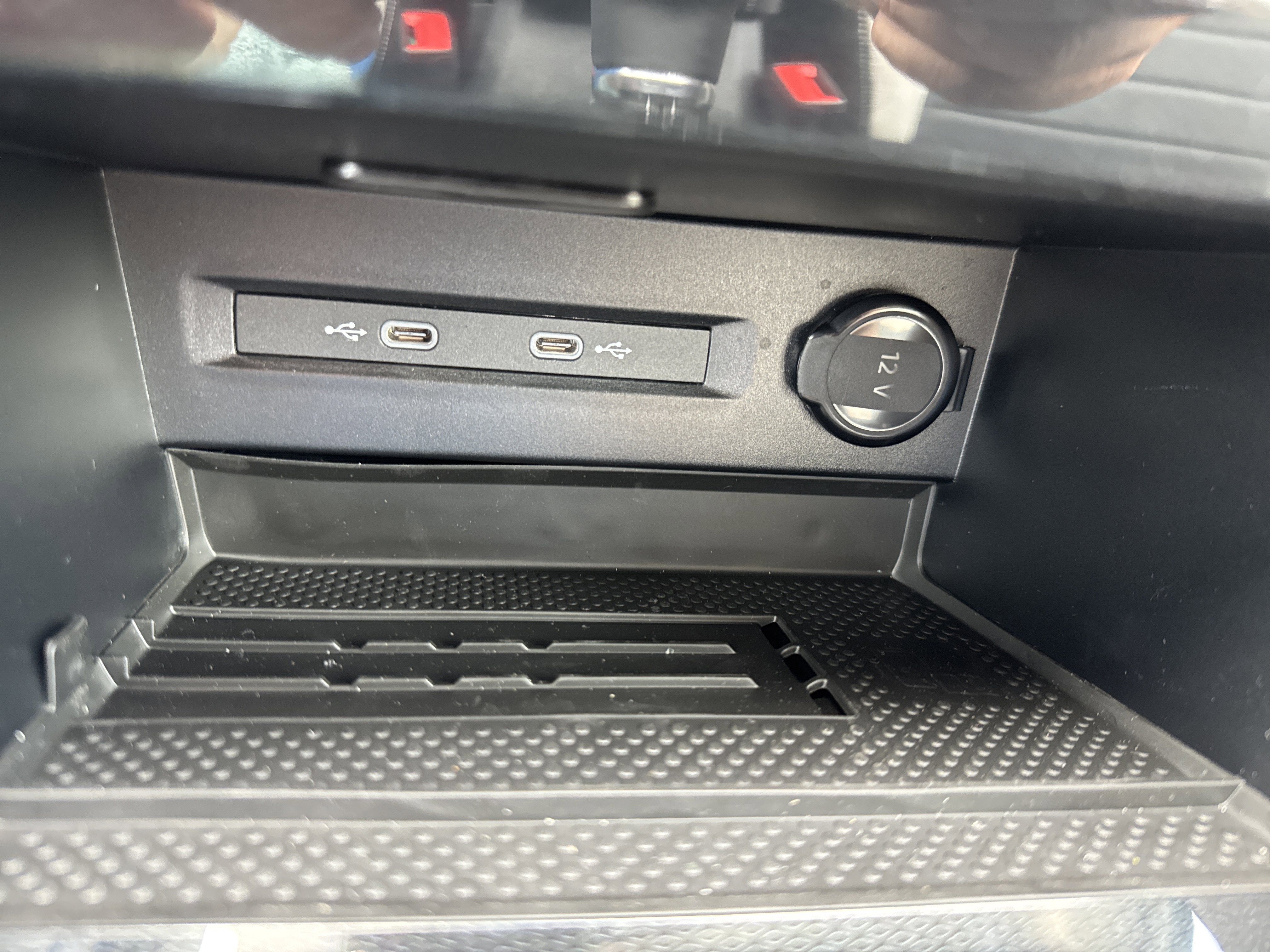 2025 Volkswagen Taos SEL 4MOTION