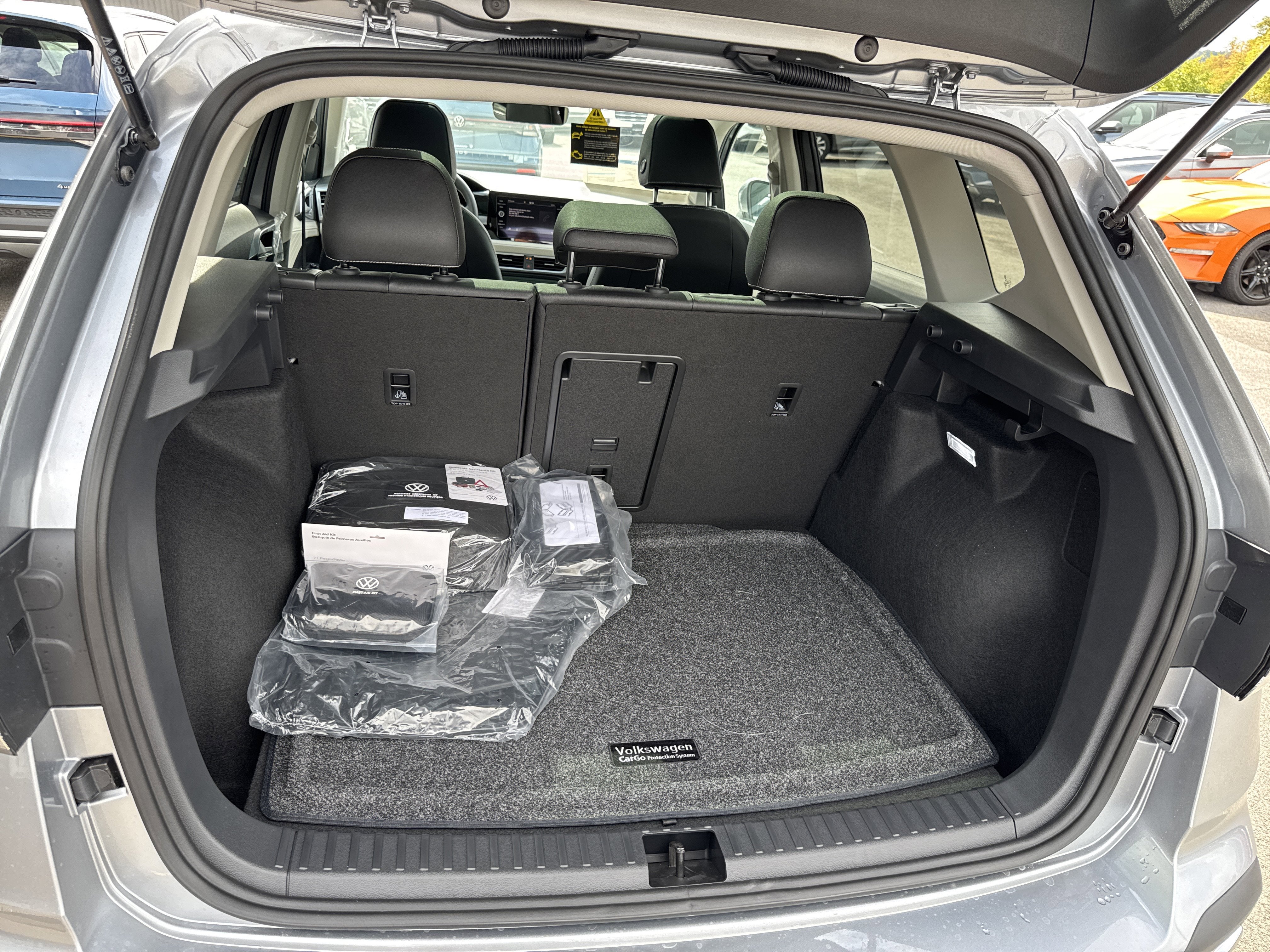 2025 Volkswagen Taos SEL 4MOTION