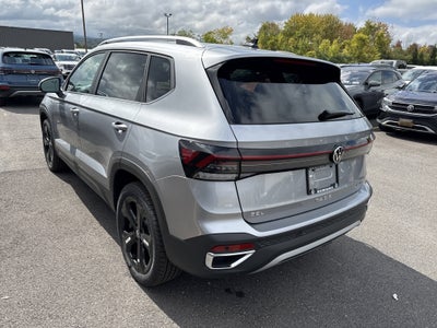 2025 Volkswagen Taos SEL 4MOTION