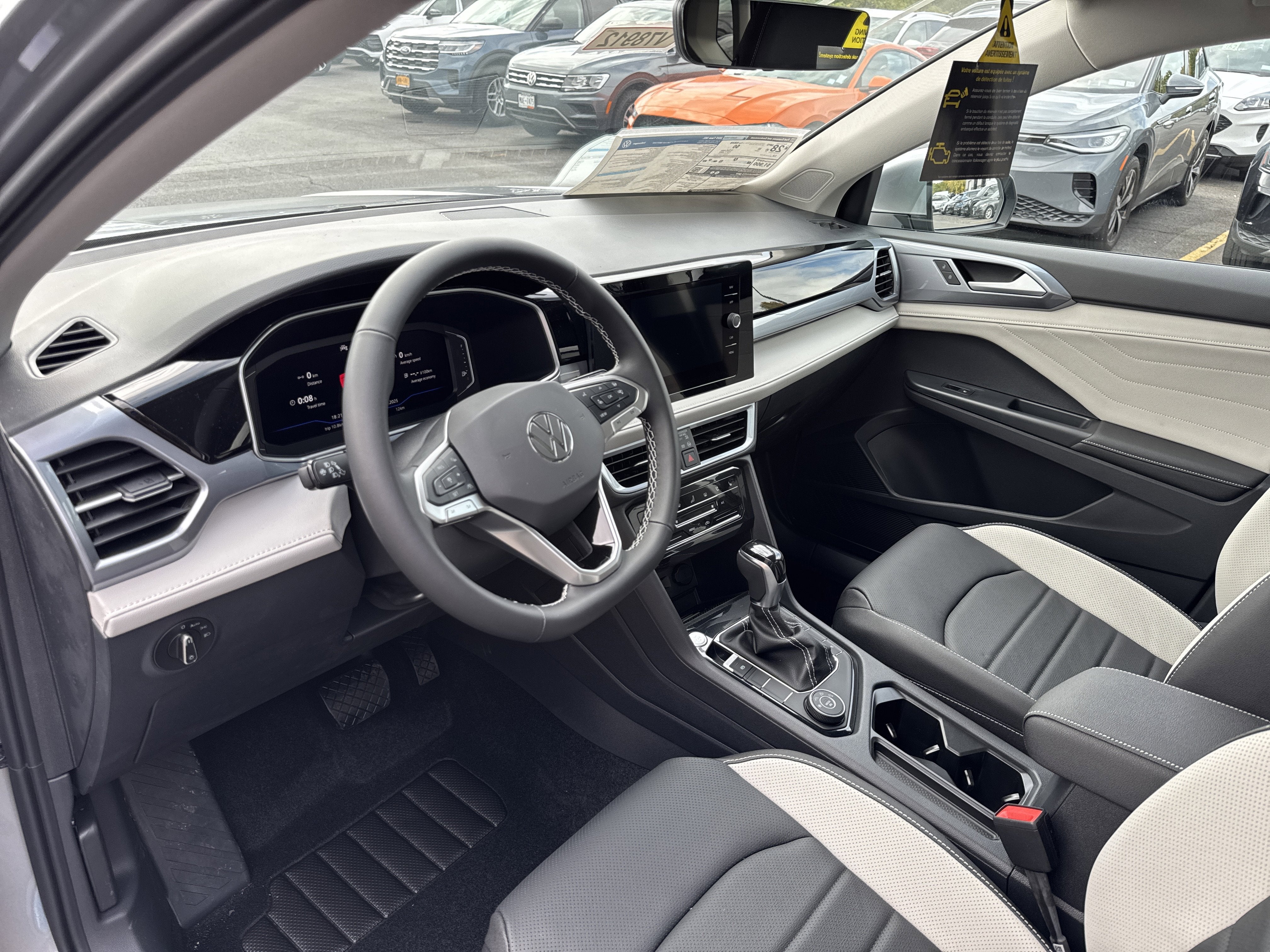 2025 Volkswagen Taos SEL 4MOTION