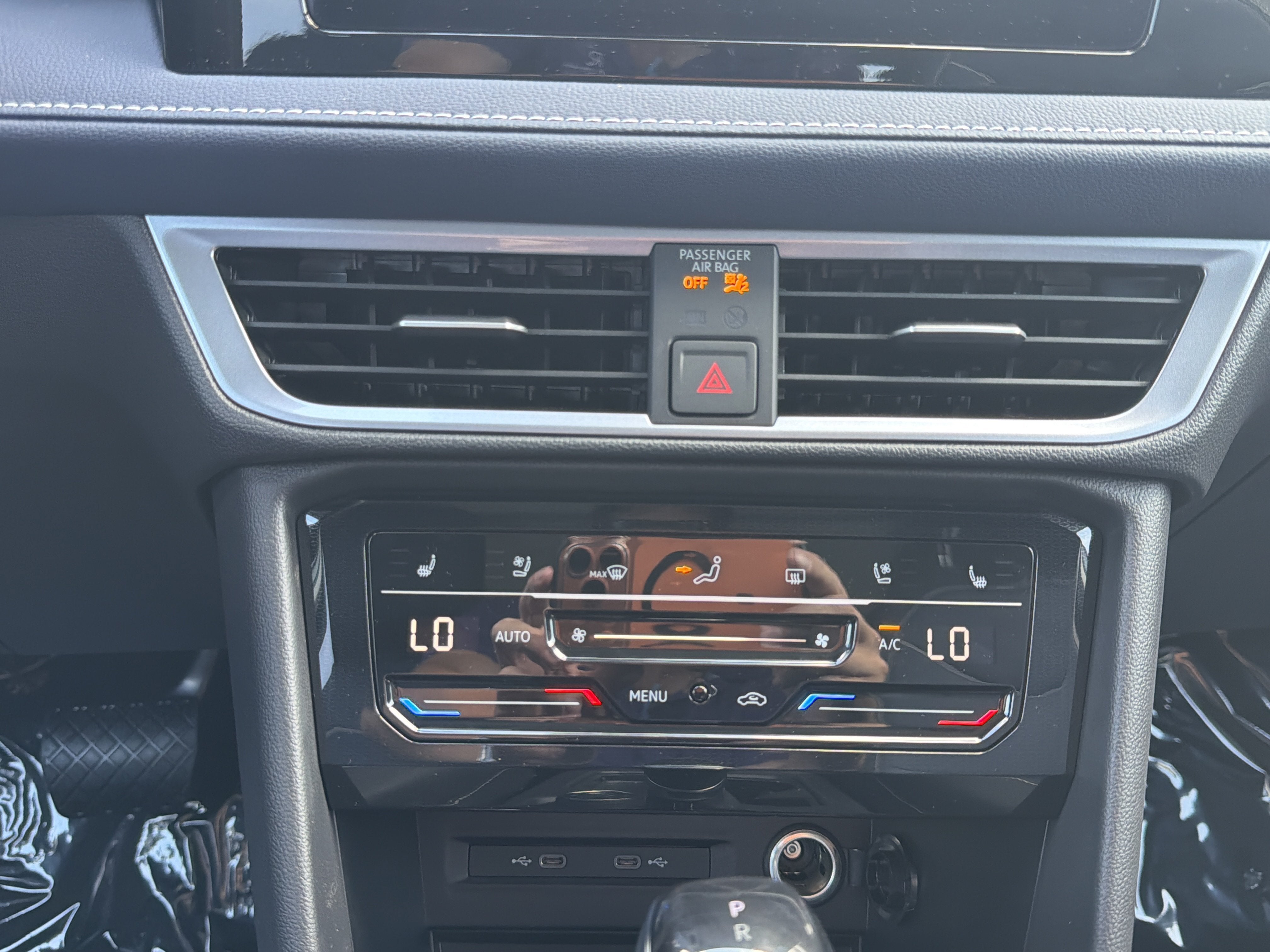 2026 Volkswagen Taos SEL 4MOTION