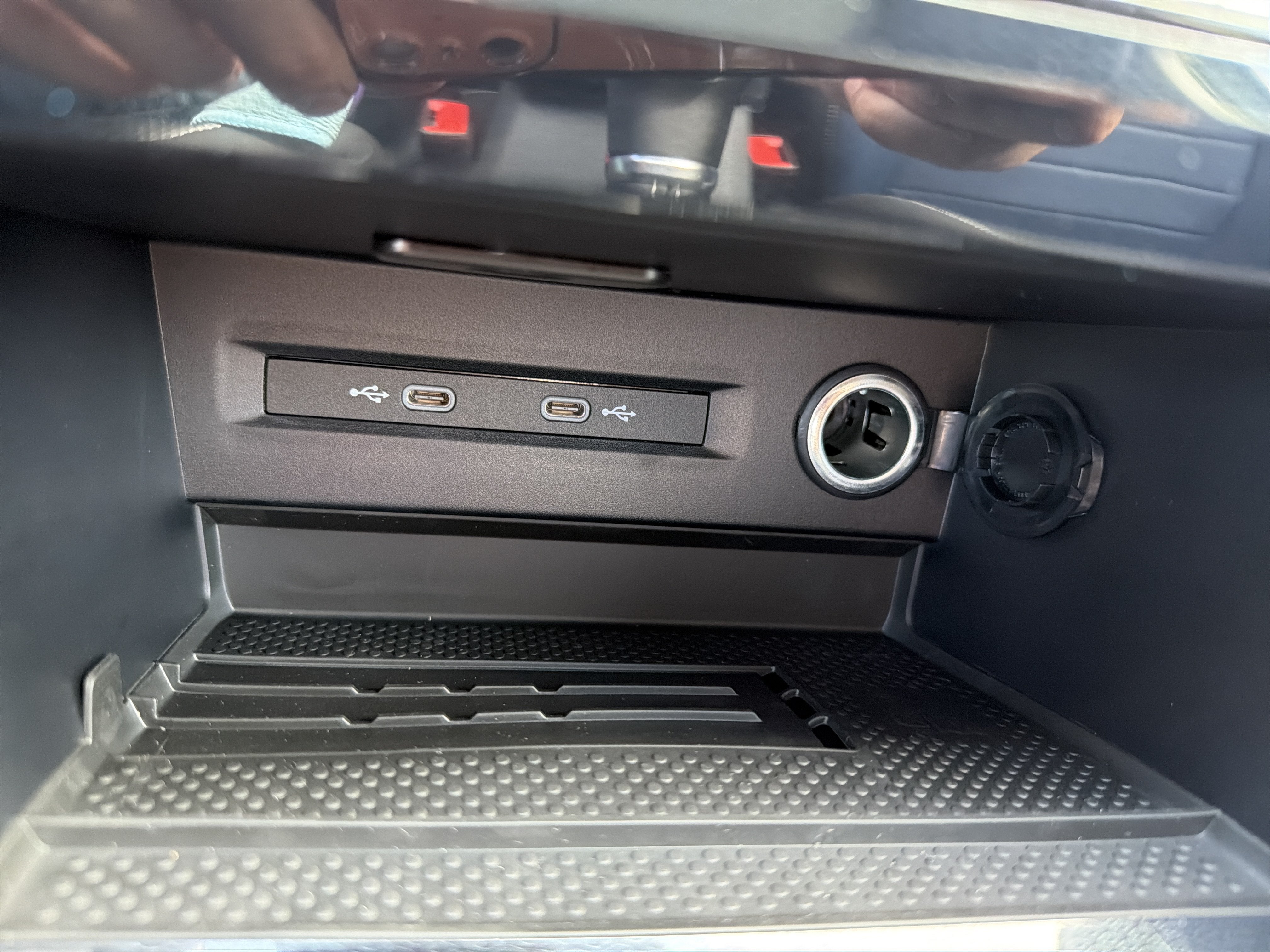 2026 Volkswagen Taos SEL 4MOTION