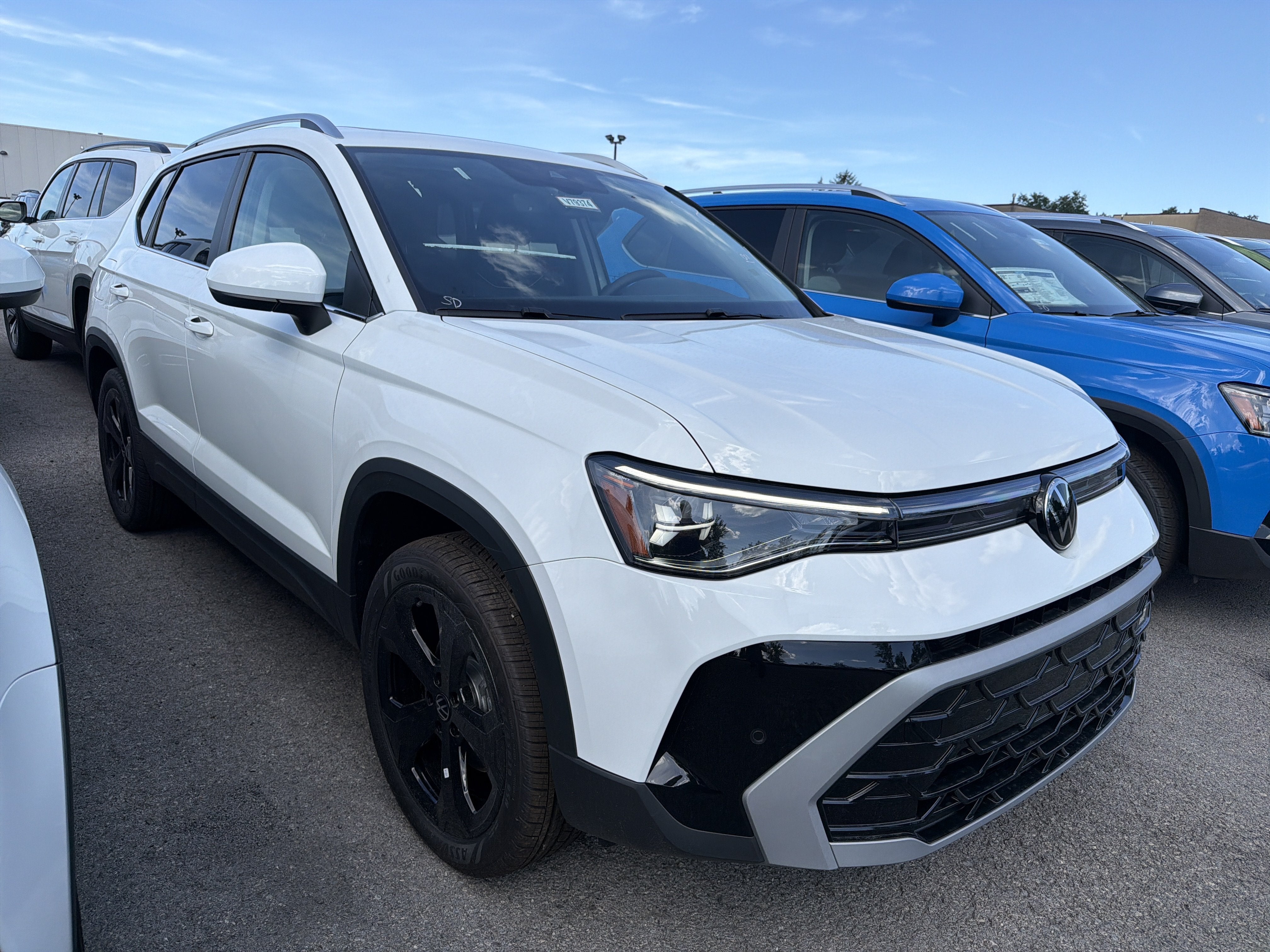 2026 Volkswagen Taos SEL 4MOTION