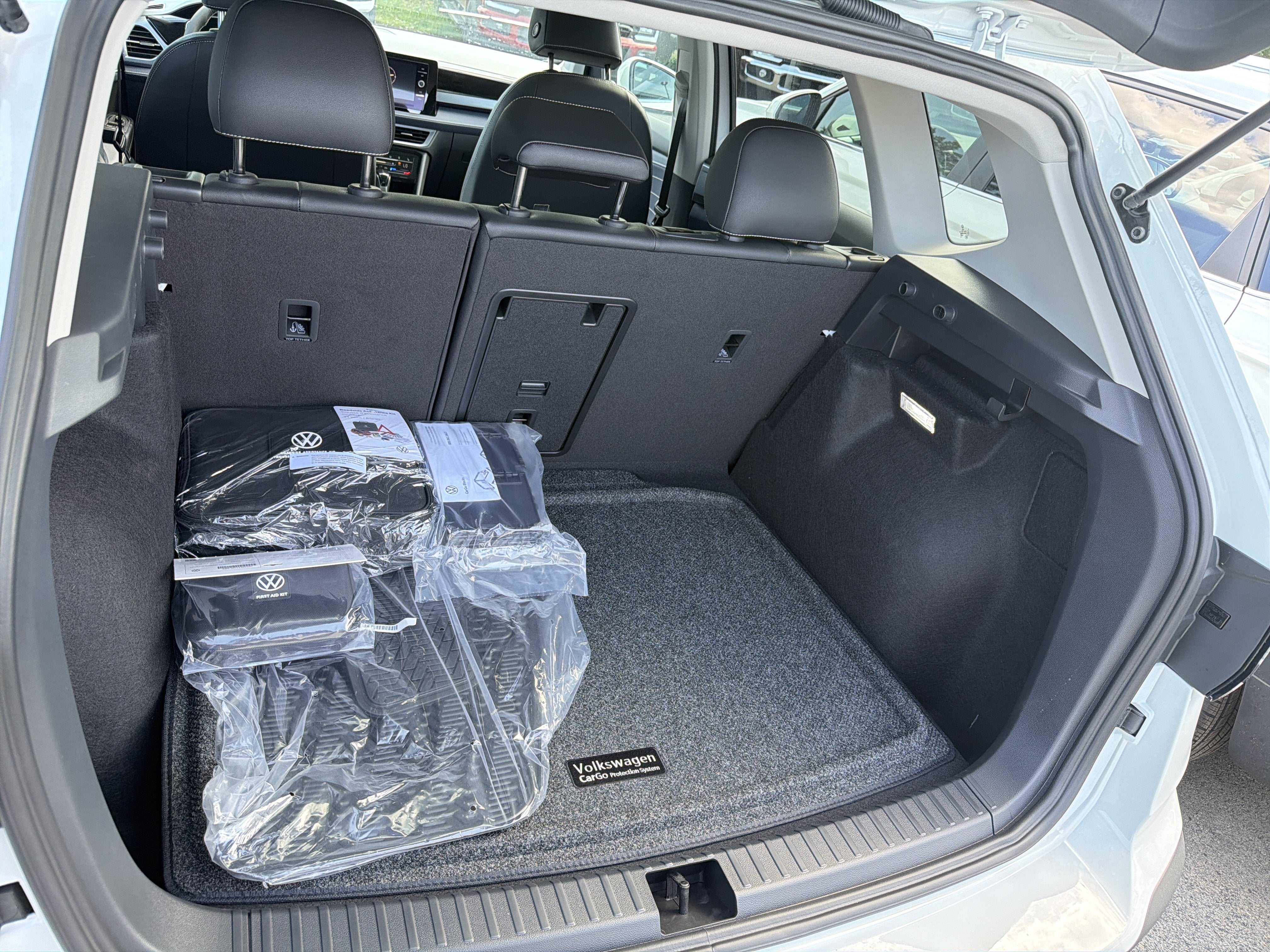 2026 Volkswagen Taos SEL 4MOTION