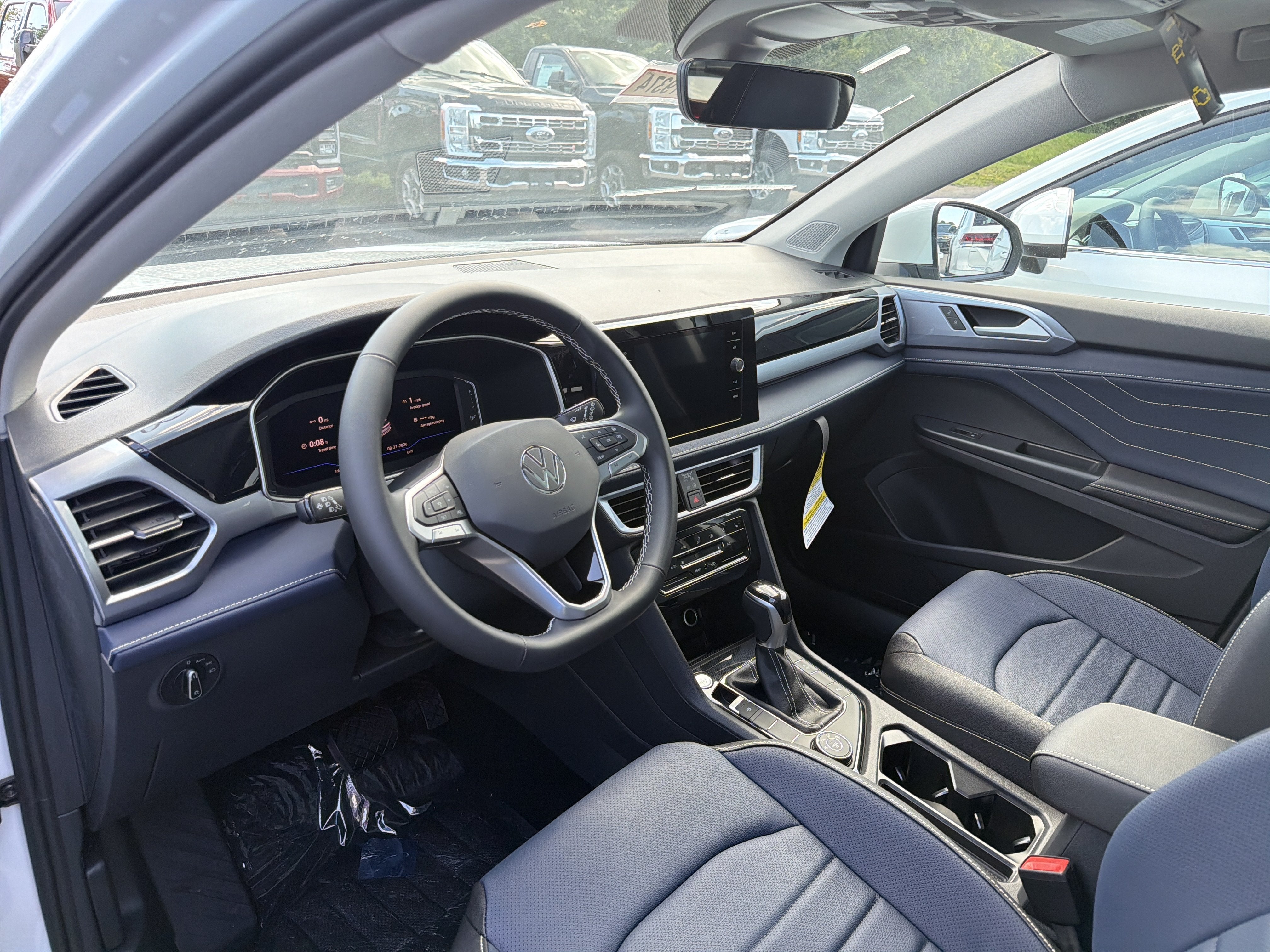 2026 Volkswagen Taos SEL 4MOTION