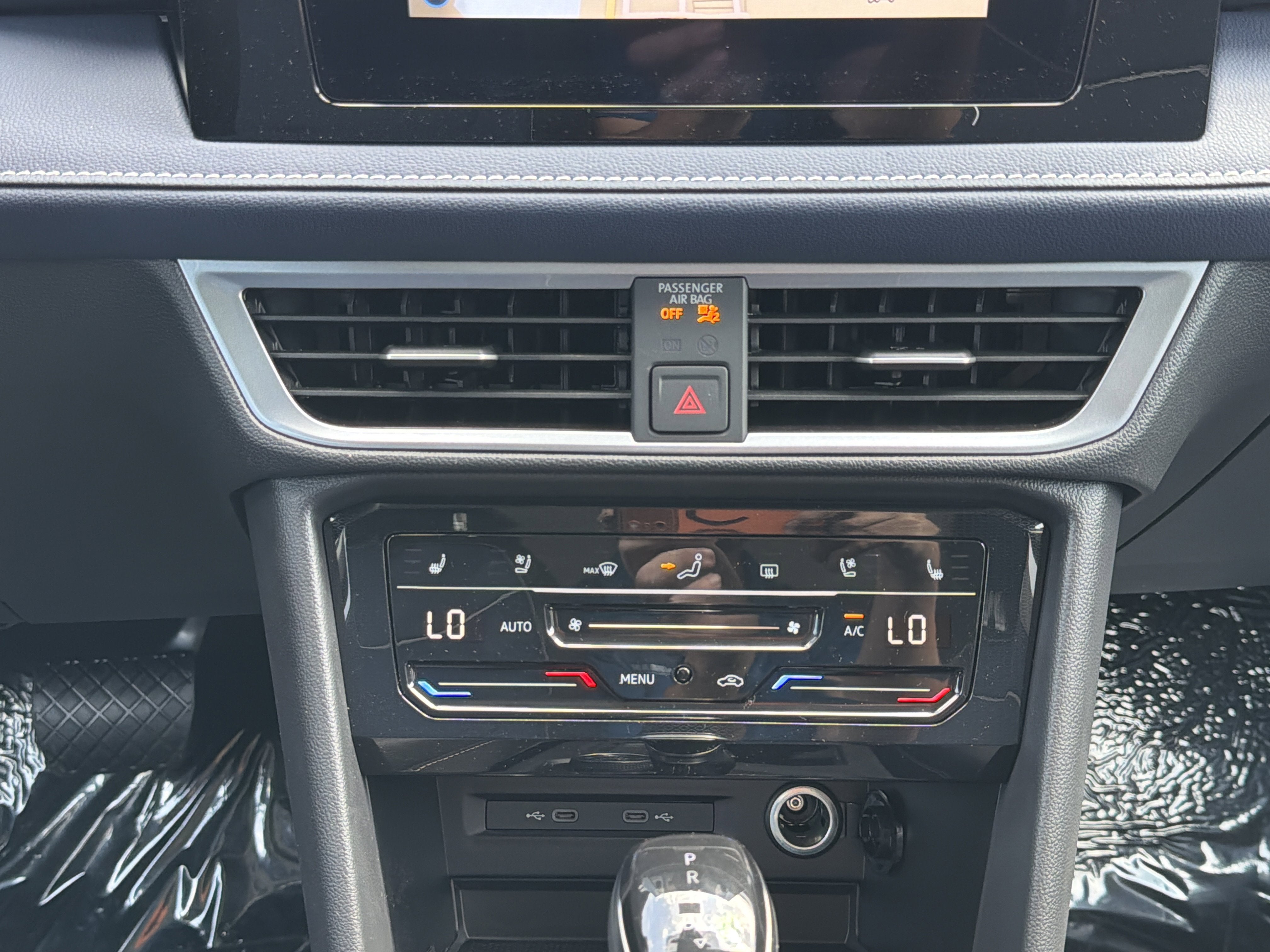 2026 Volkswagen Taos SEL 4MOTION