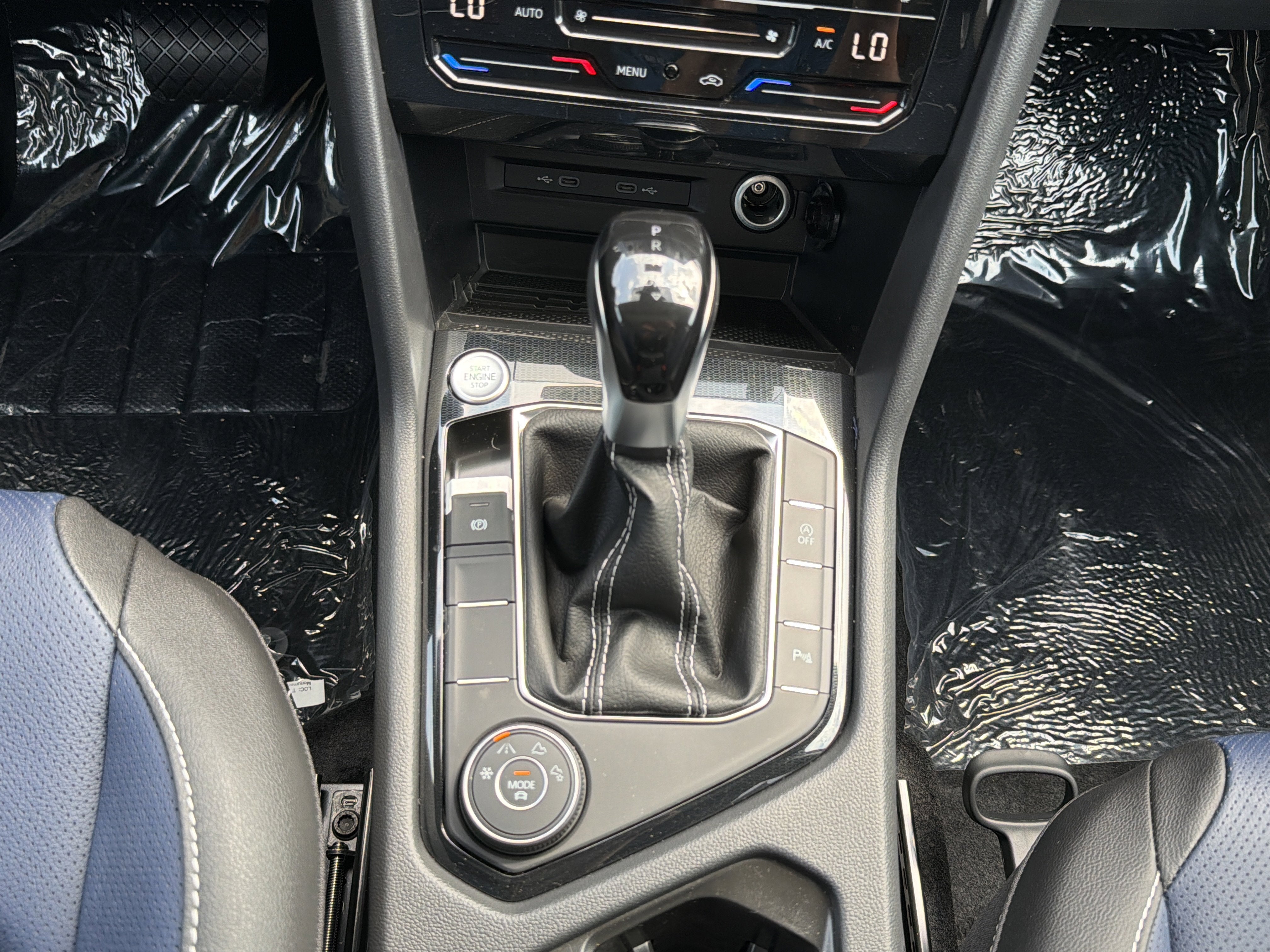 2026 Volkswagen Taos SEL 4MOTION