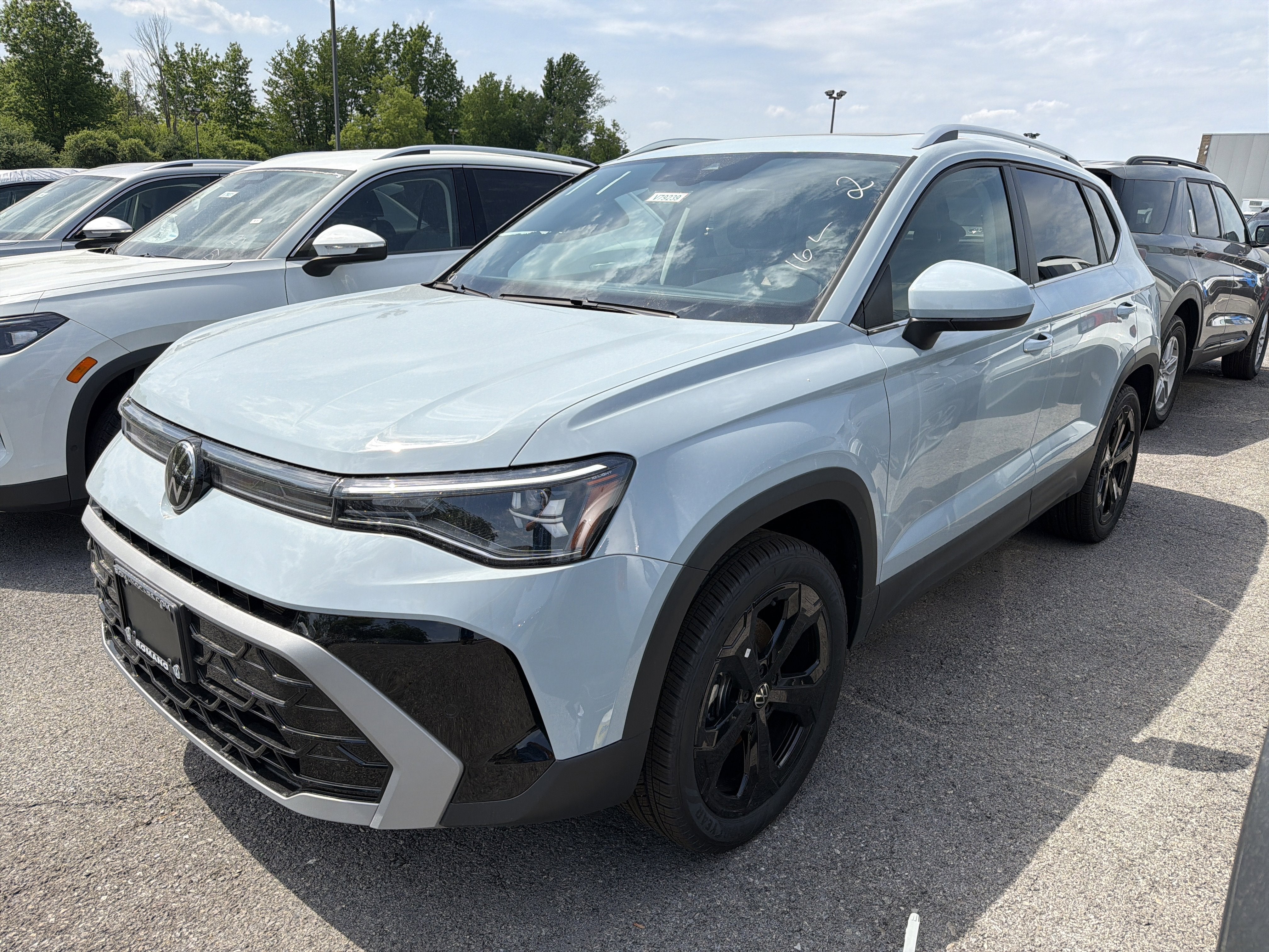 2026 Volkswagen Taos SEL 4MOTION