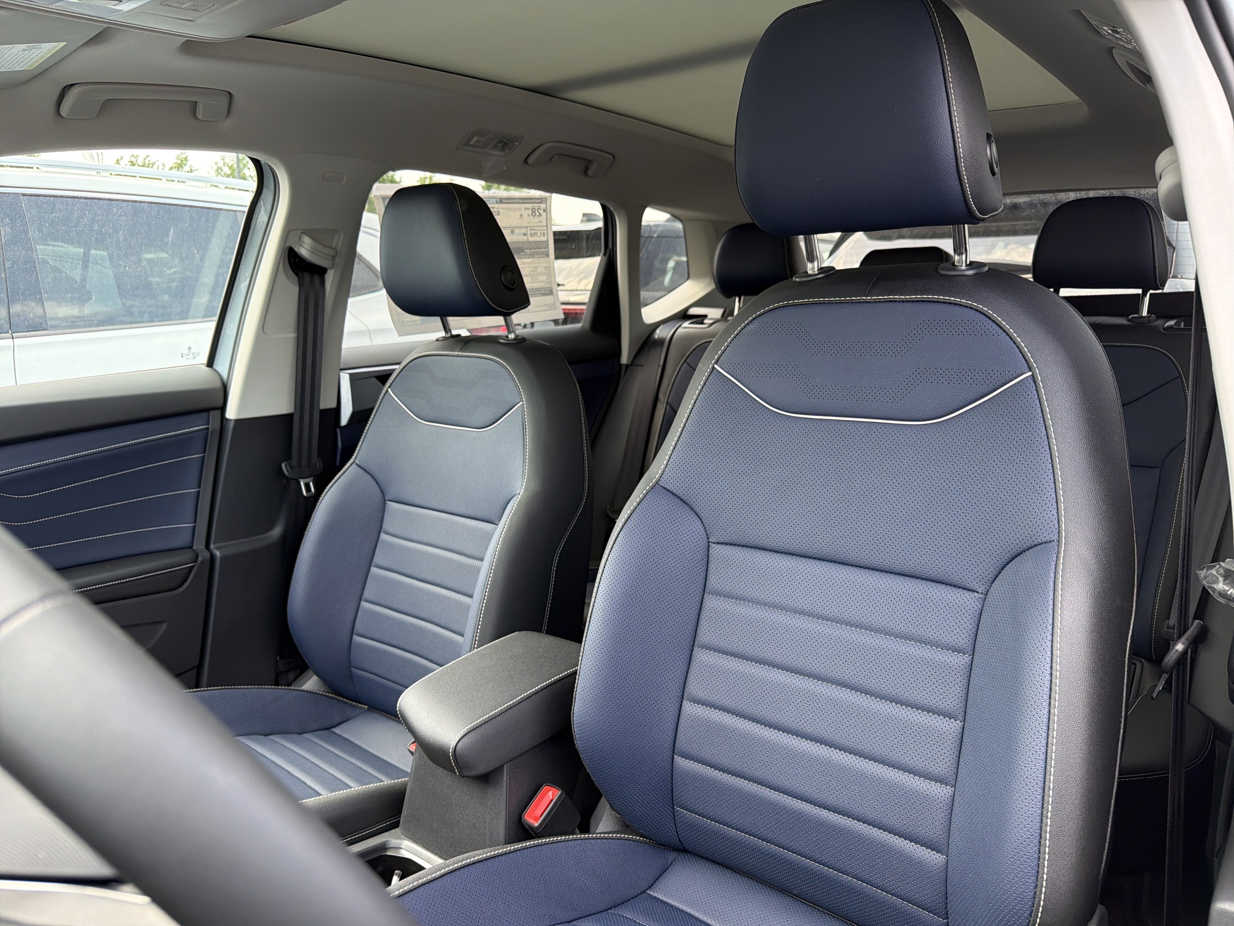 2026 Volkswagen Taos SEL 4MOTION