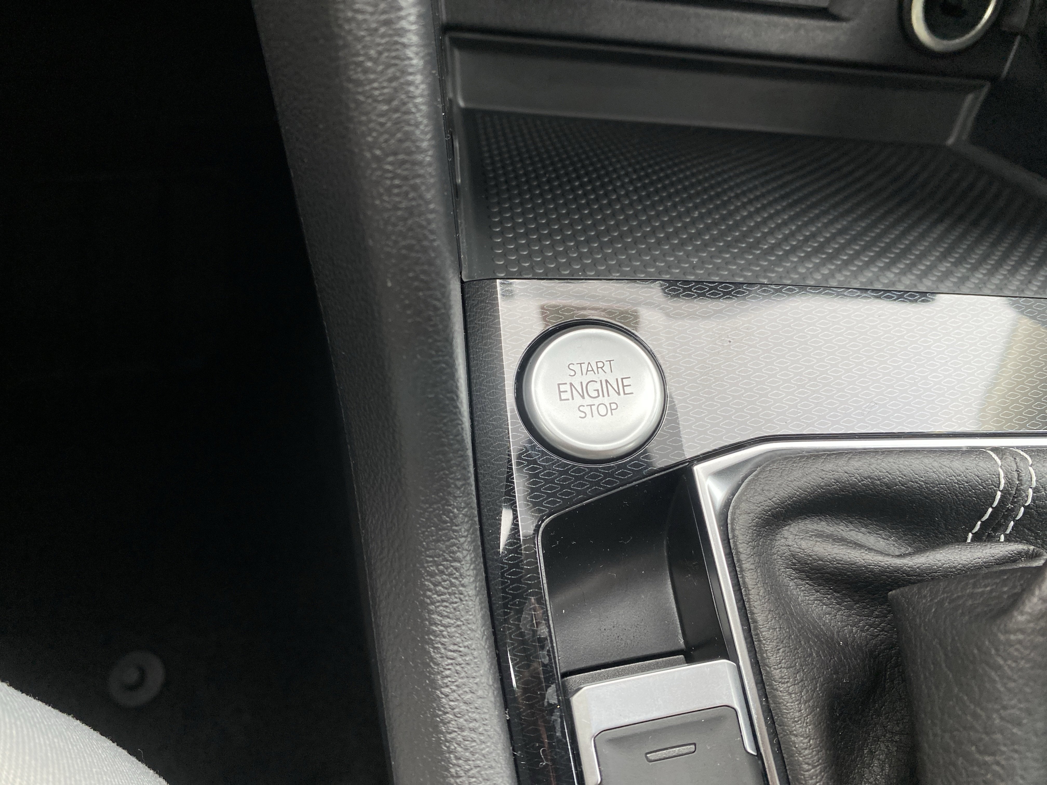 2025 Volkswagen Taos S 4MOTION