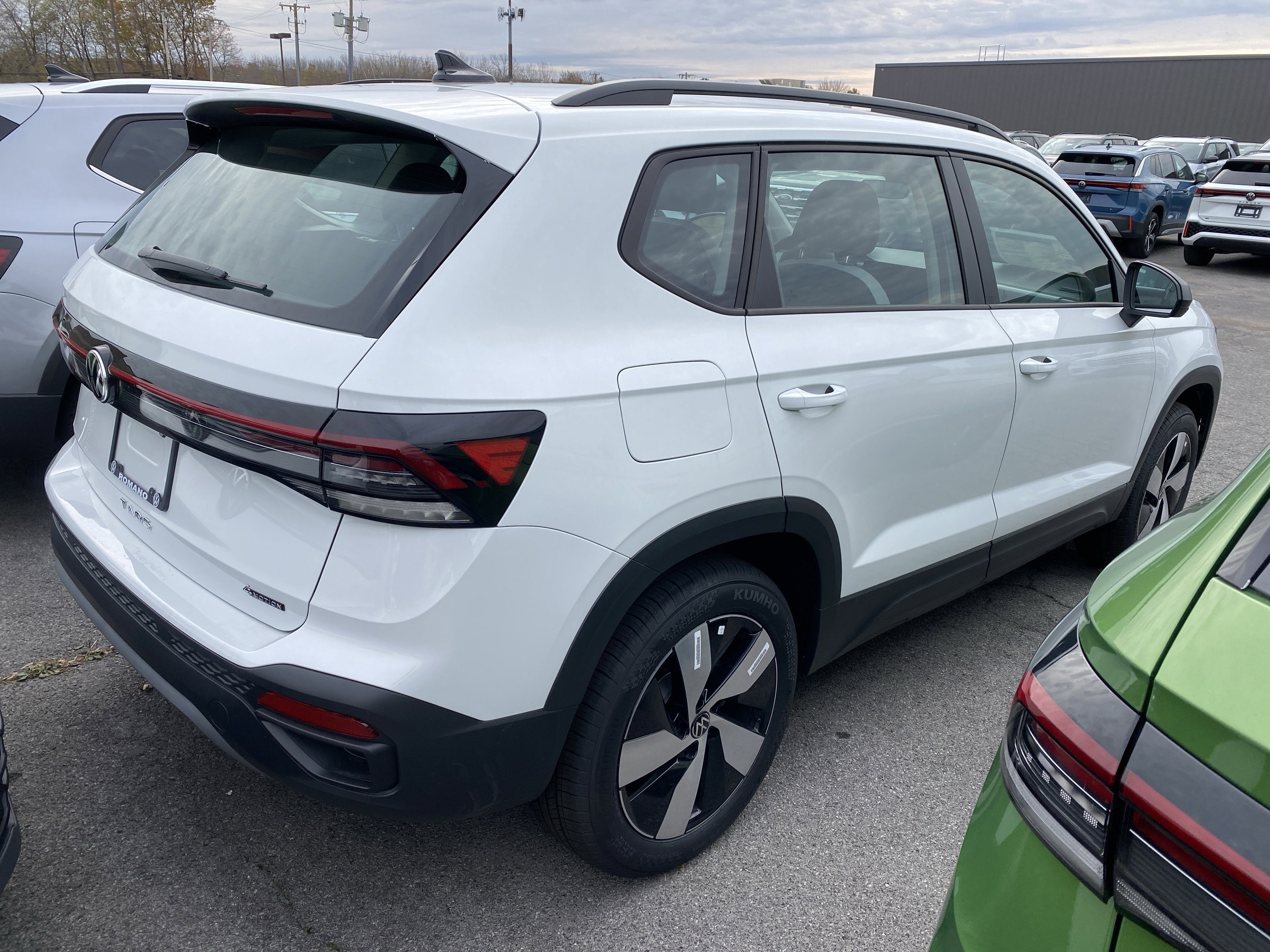 2025 Volkswagen Taos S 4MOTION