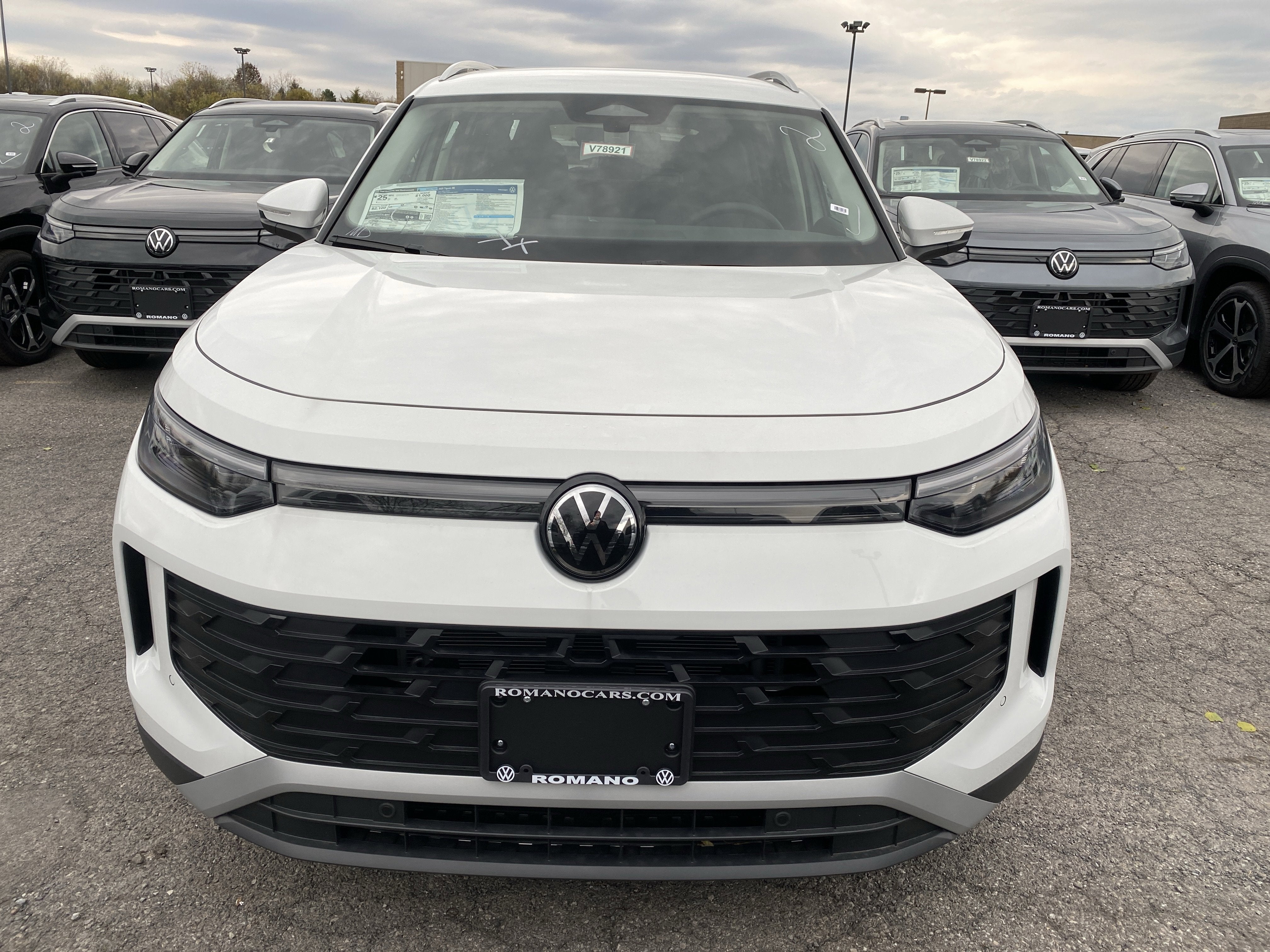 2025 Volkswagen Tiguan 2.0T SE 4MOTION