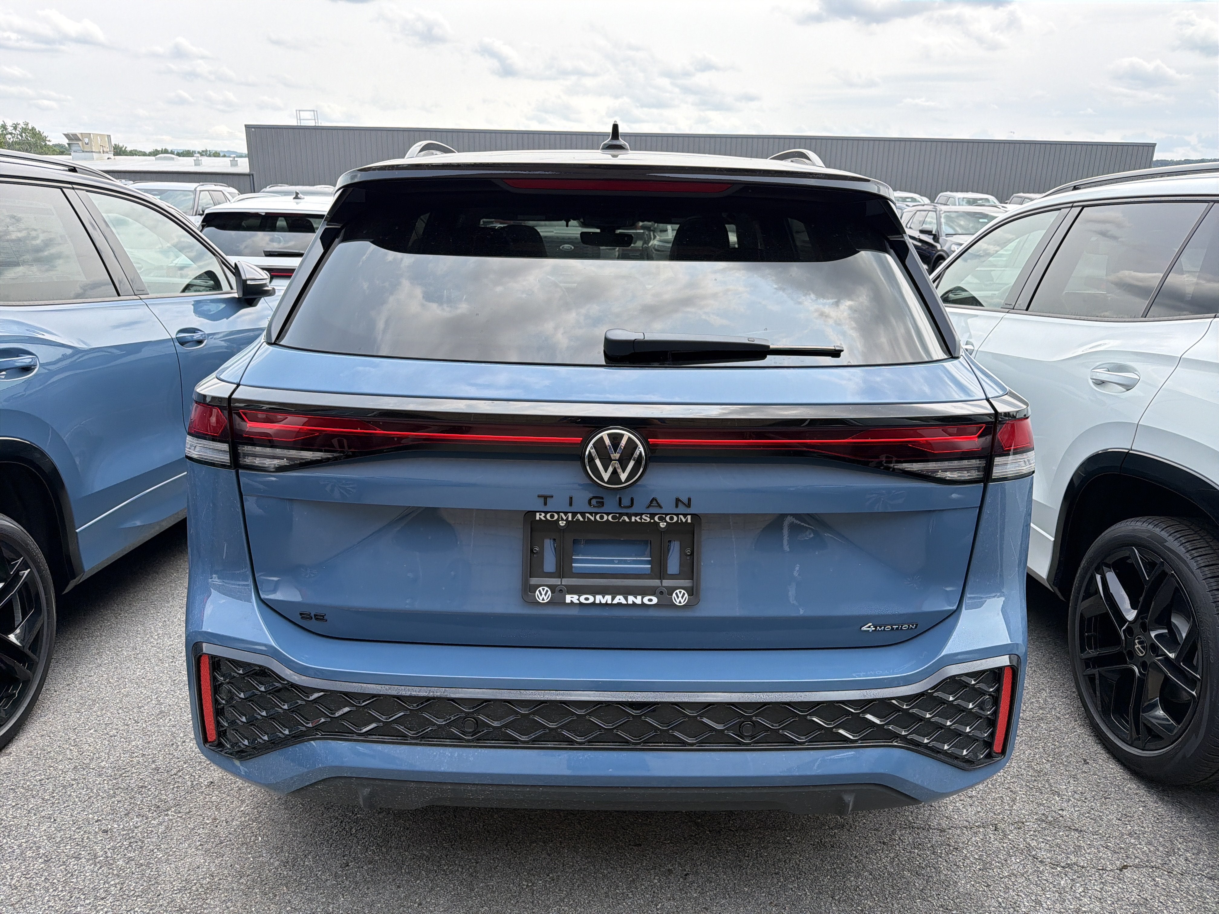 2026 Volkswagen Tiguan SE R-Line Black 4MOTION