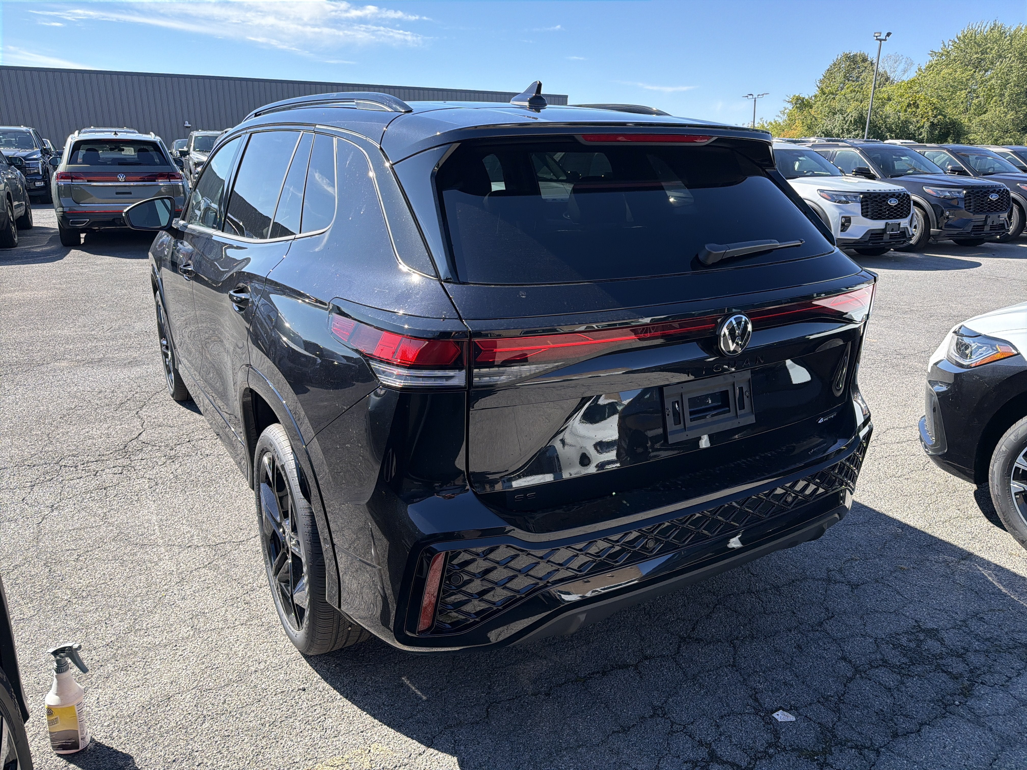 2026 Volkswagen Tiguan SE R-Line Black 4MOTION