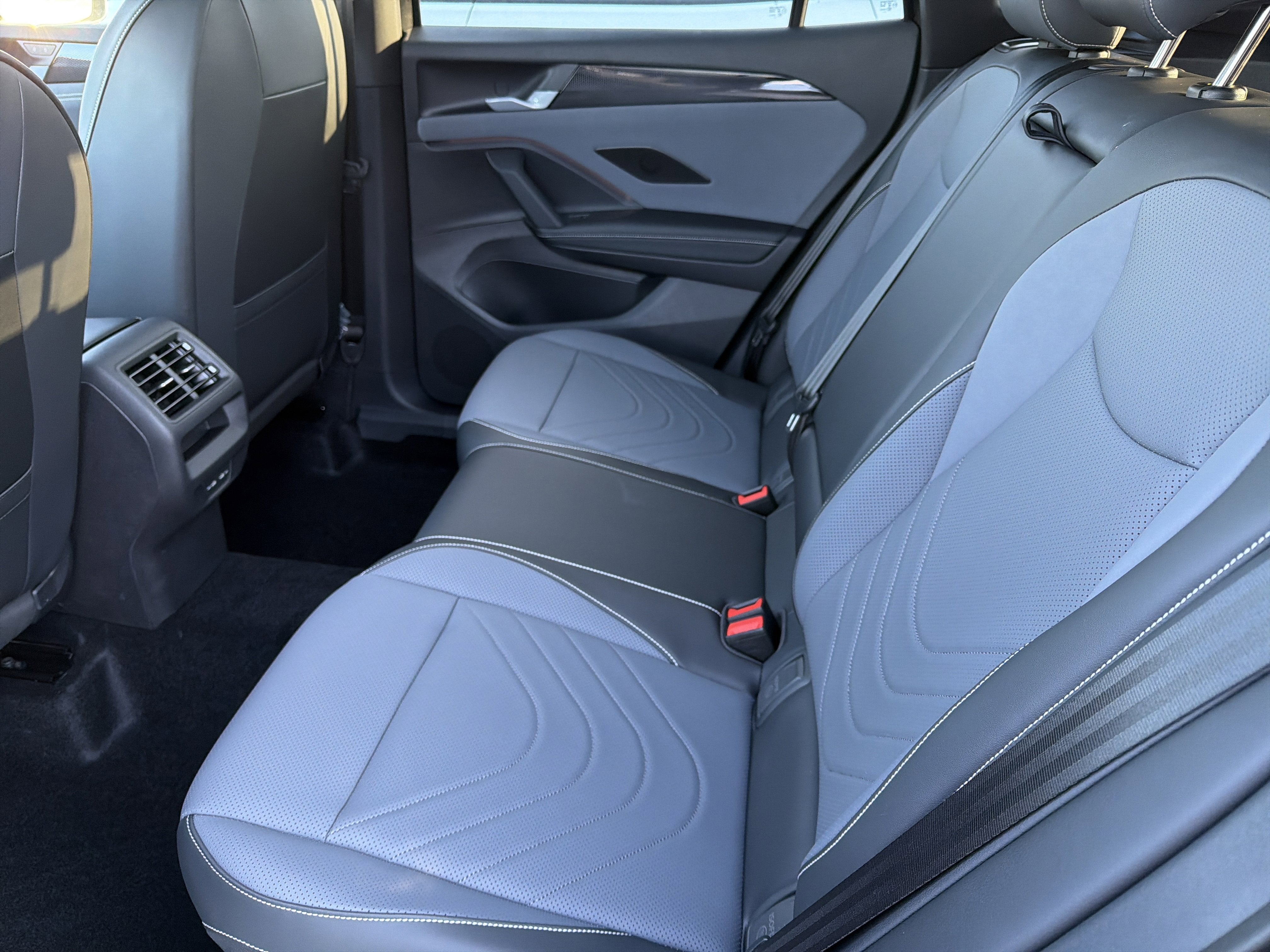 2026 Volkswagen Tiguan 2.0T SE R-Line Black 4MOTION