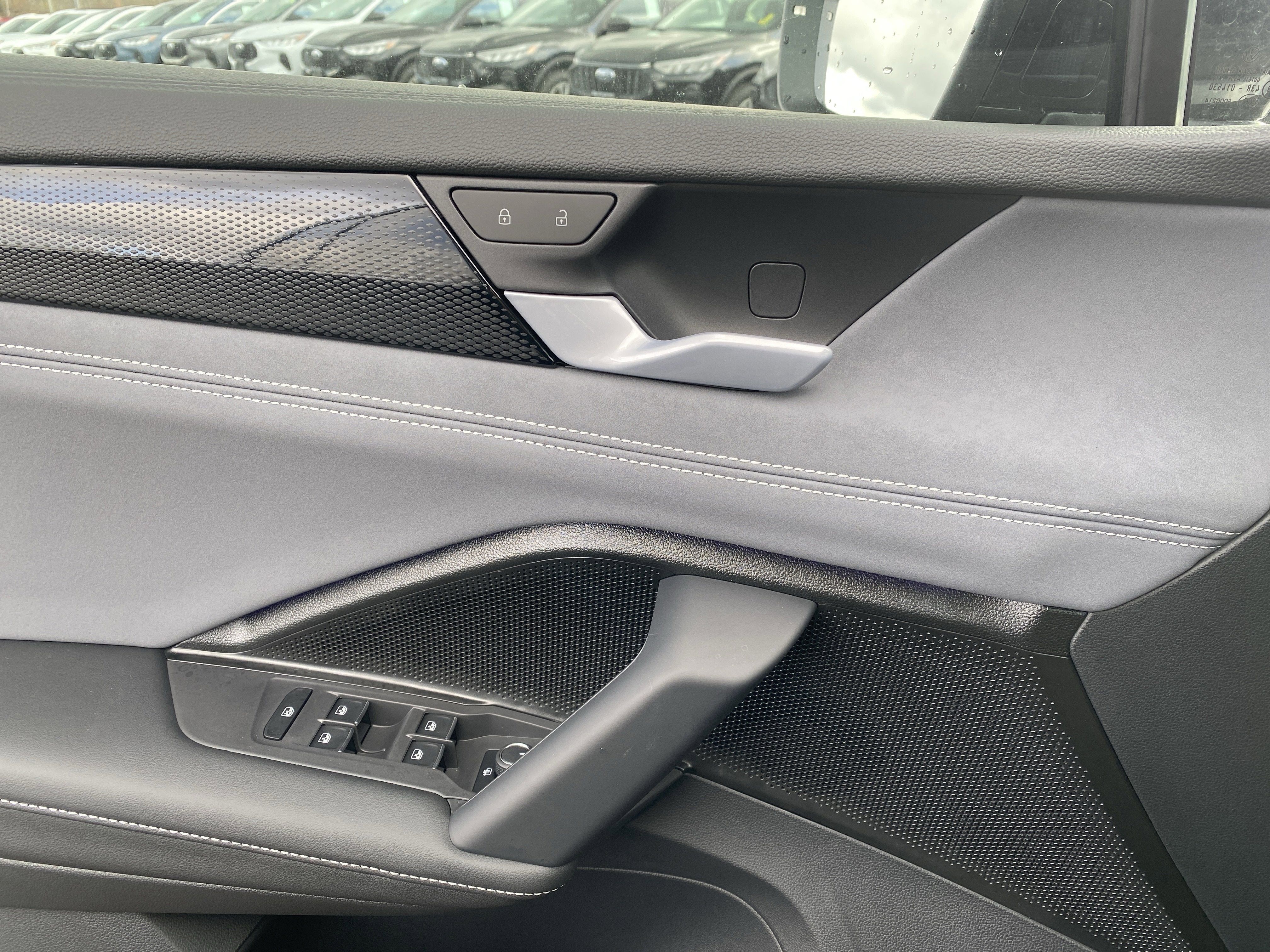 2026 Volkswagen Tiguan 2.0T SE R-Line Black 4MOTION