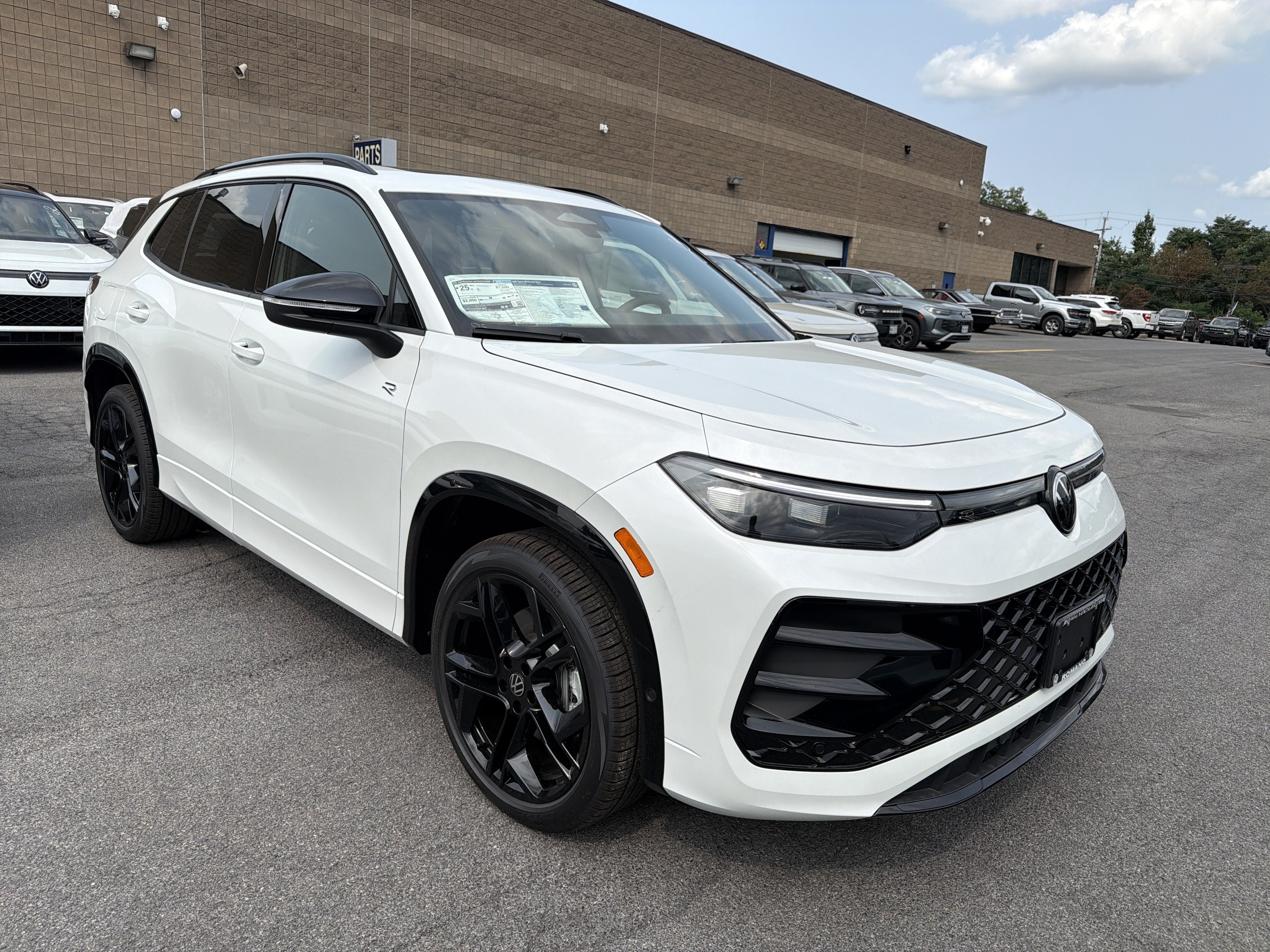 2026 Volkswagen Tiguan SE R-Line Black 4MOTION
