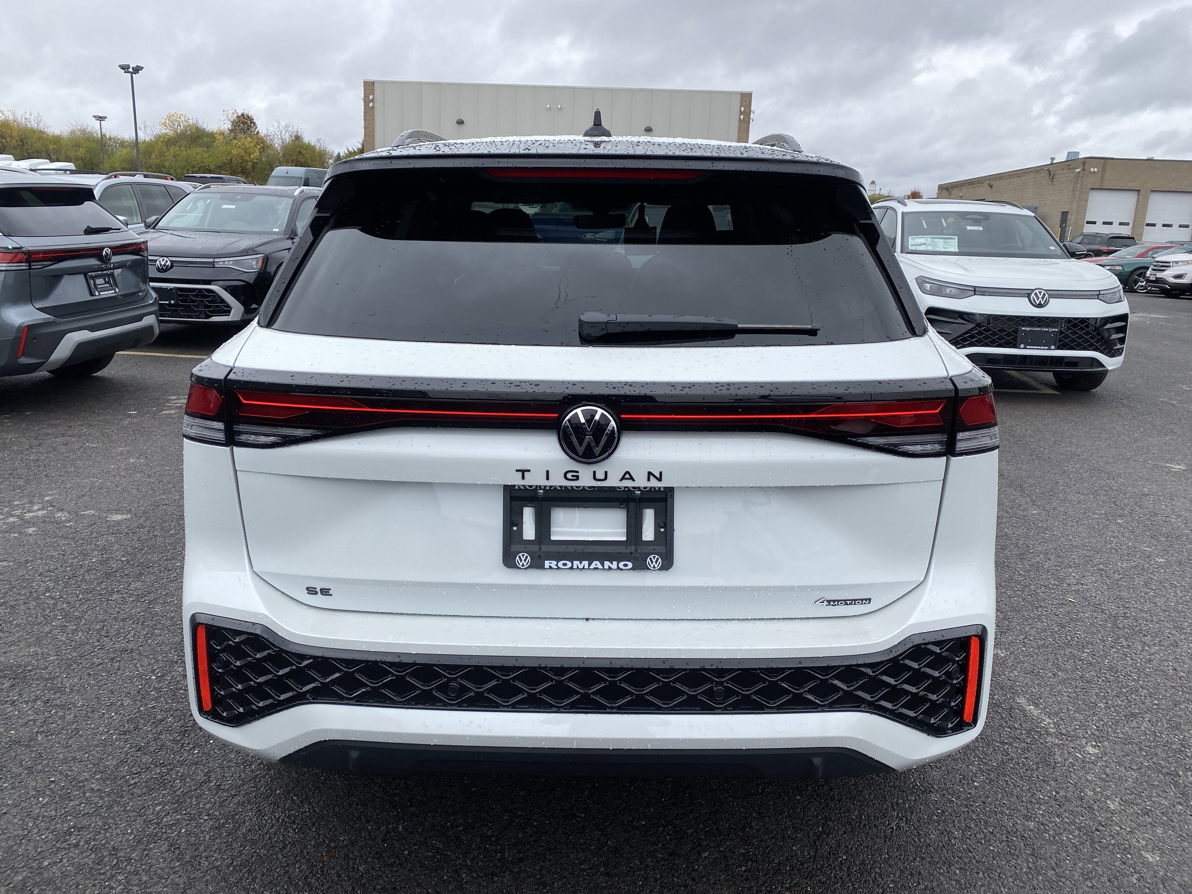 2025 Volkswagen Tiguan 2.0T SE R-Line Black 4MOTION