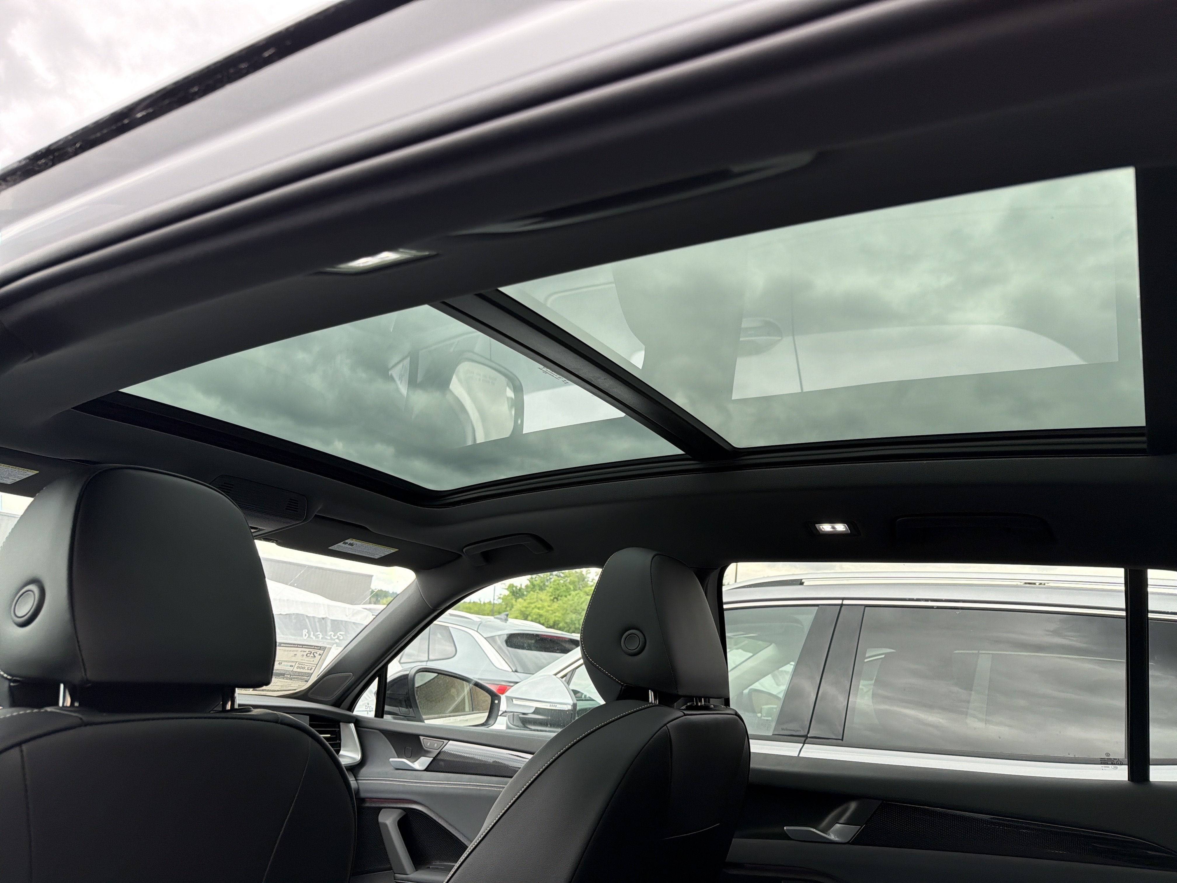 2026 Volkswagen Tiguan SE R-Line Black 4MOTION