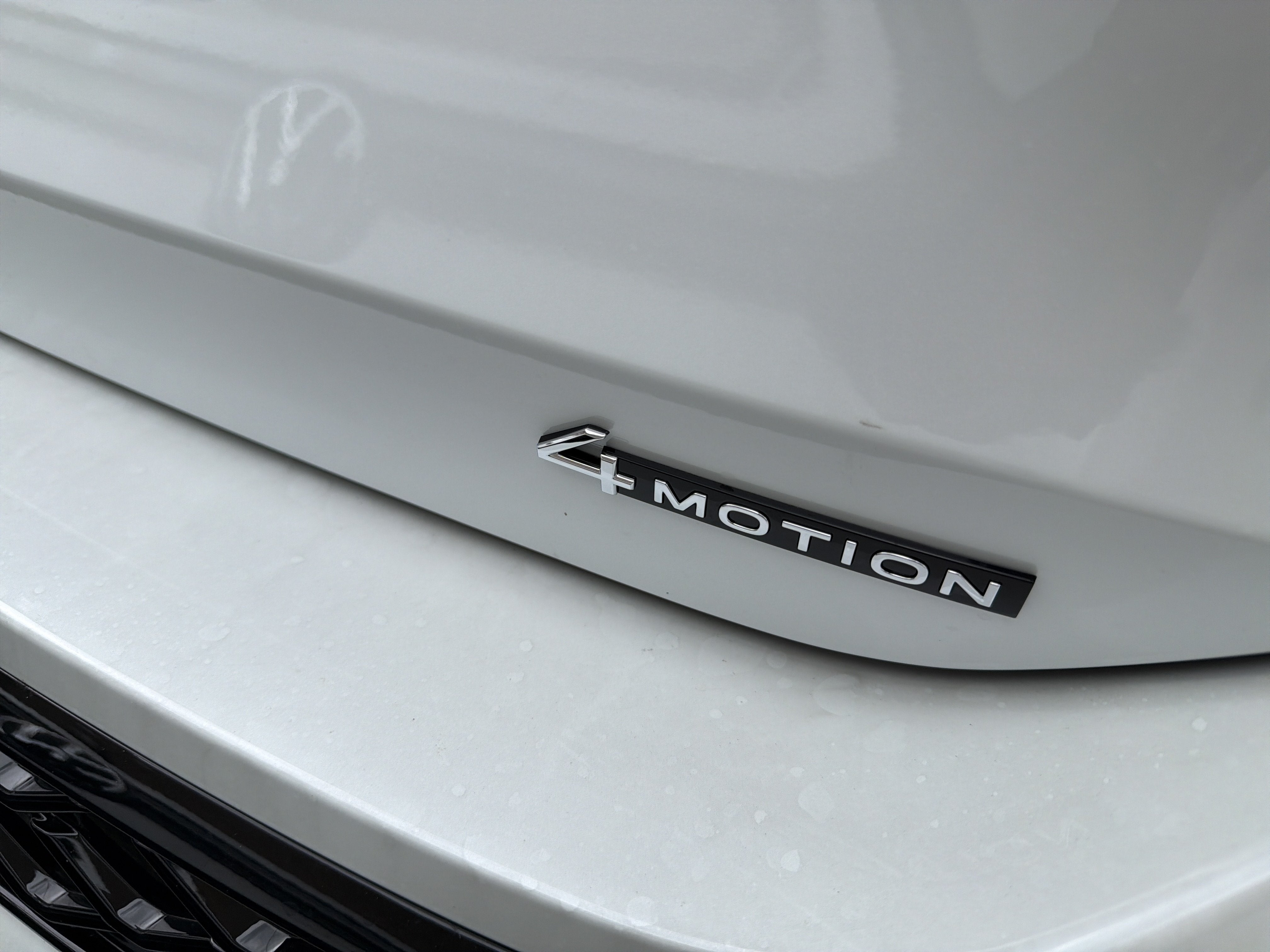 2026 Volkswagen Tiguan SE R-Line Black 4MOTION