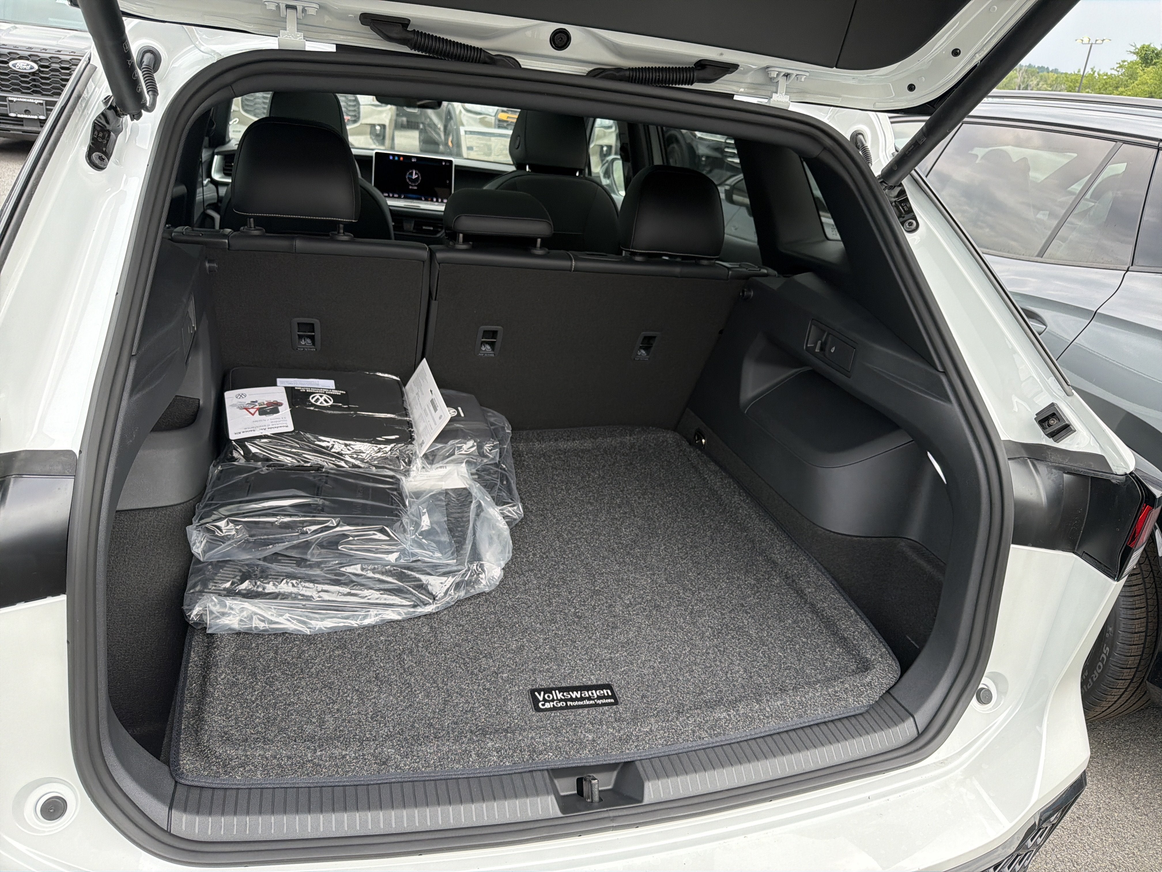 2026 Volkswagen Tiguan SE R-Line Black 4MOTION