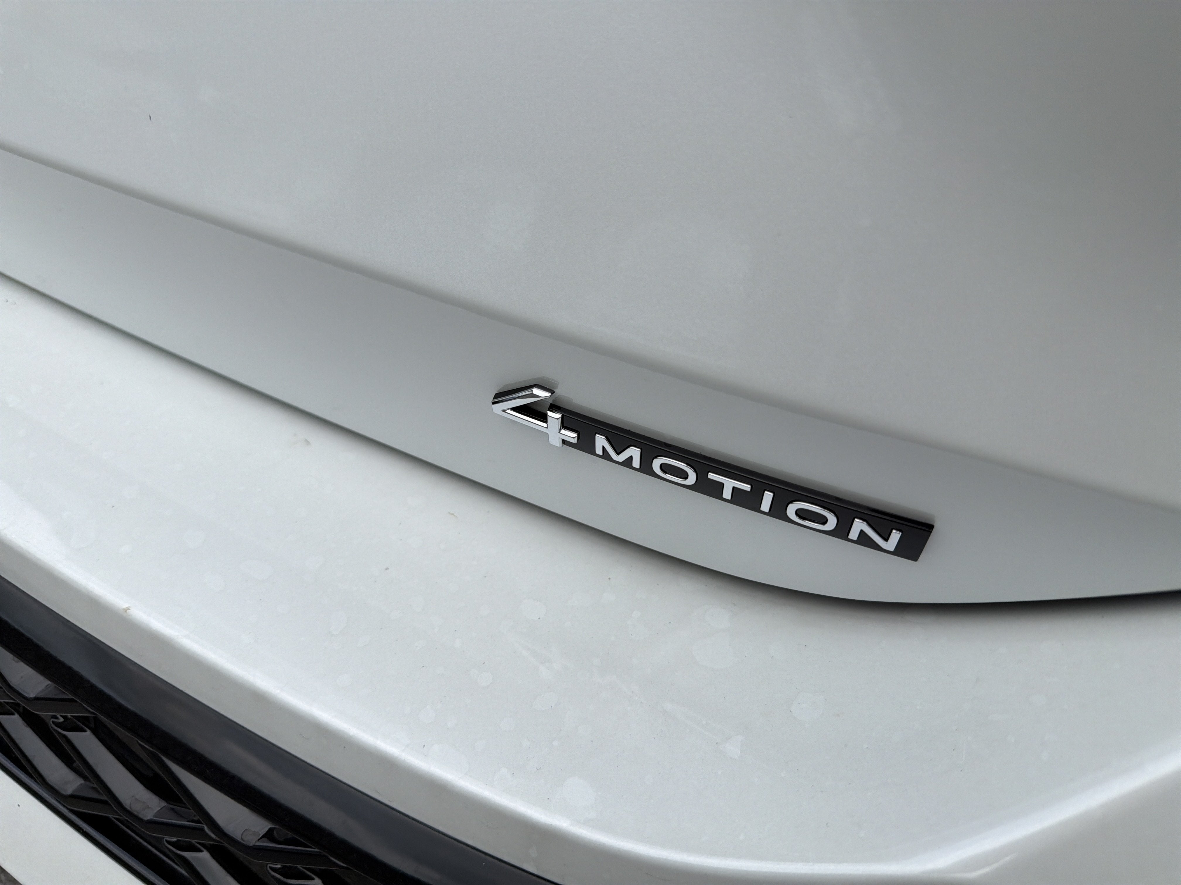 2026 Volkswagen Tiguan SE R-Line Black 4MOTION