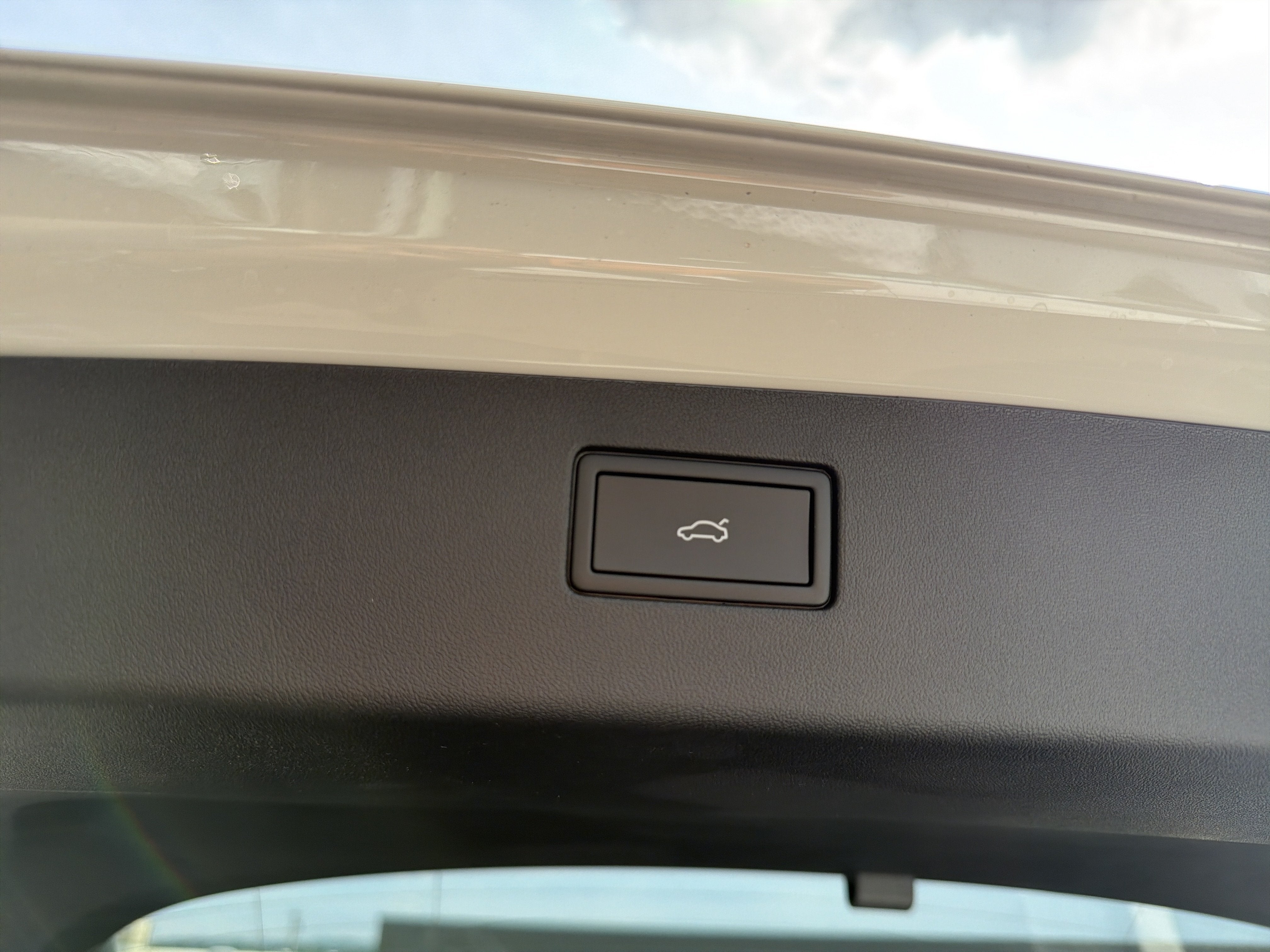 2026 Volkswagen Tiguan SE R-Line Black 4MOTION
