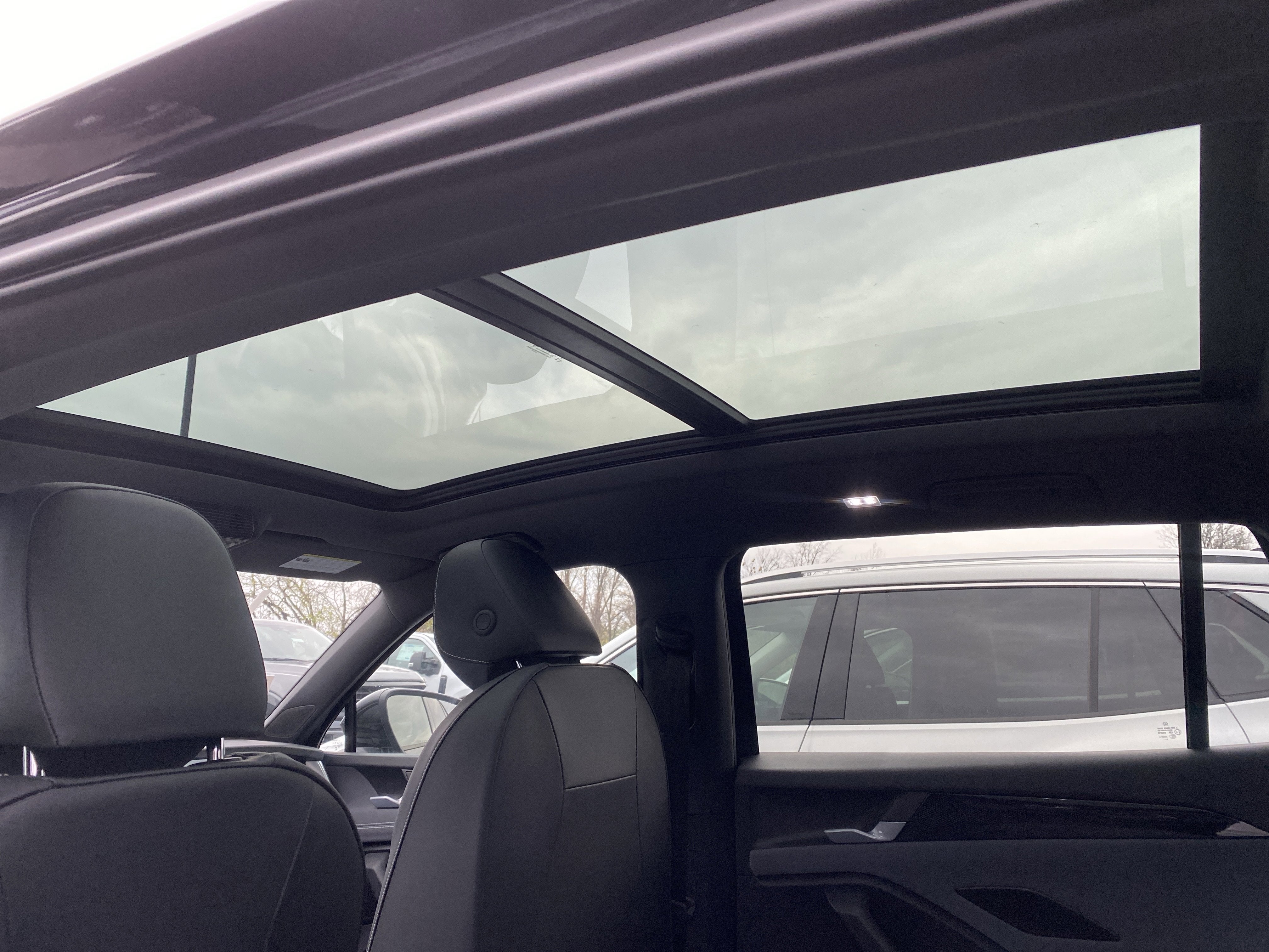 2026 Volkswagen Tiguan 2.0T SE R-Line Black 4MOTION