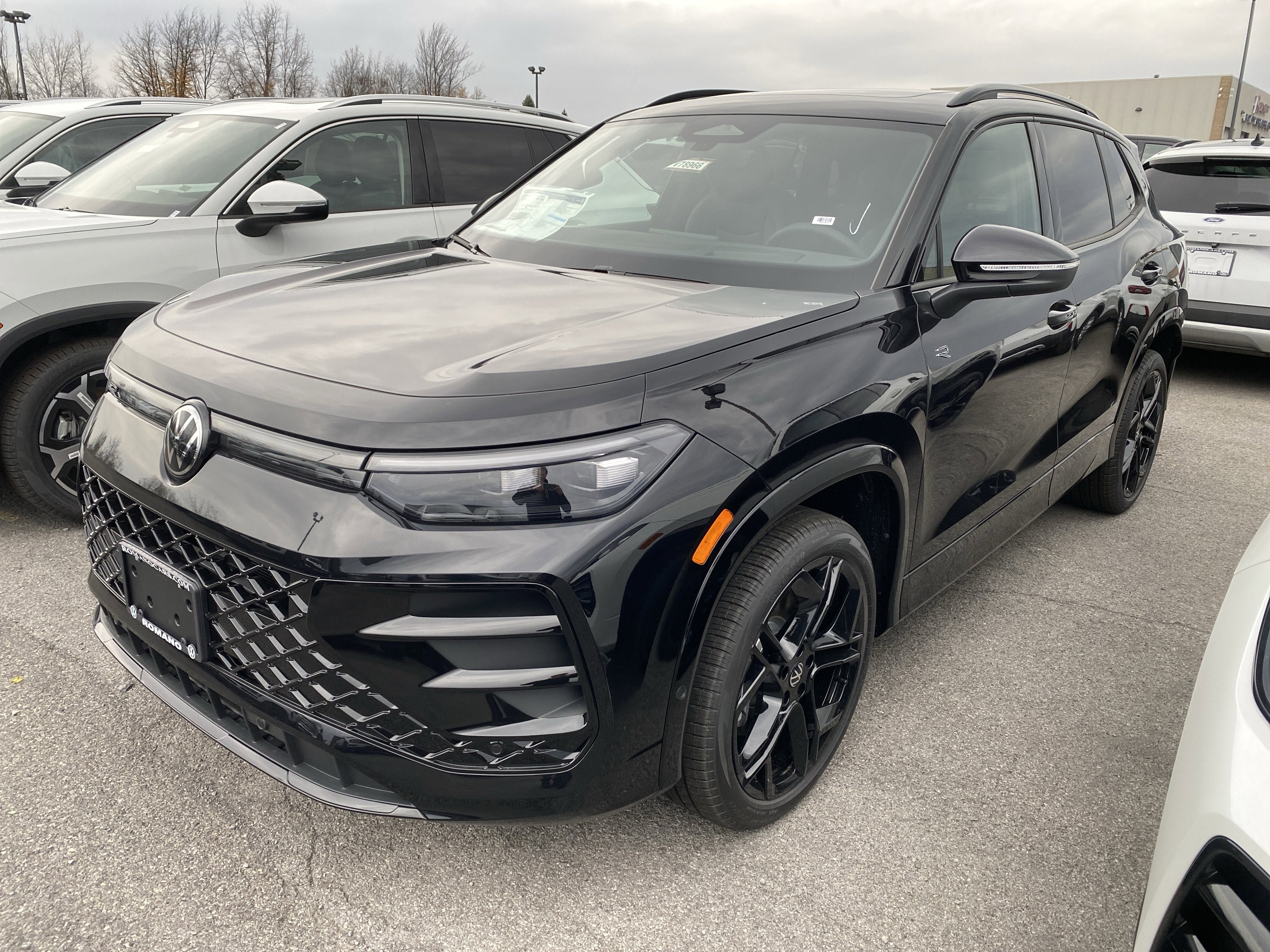 2026 Volkswagen Tiguan 2.0T SE R-Line Black 4MOTION